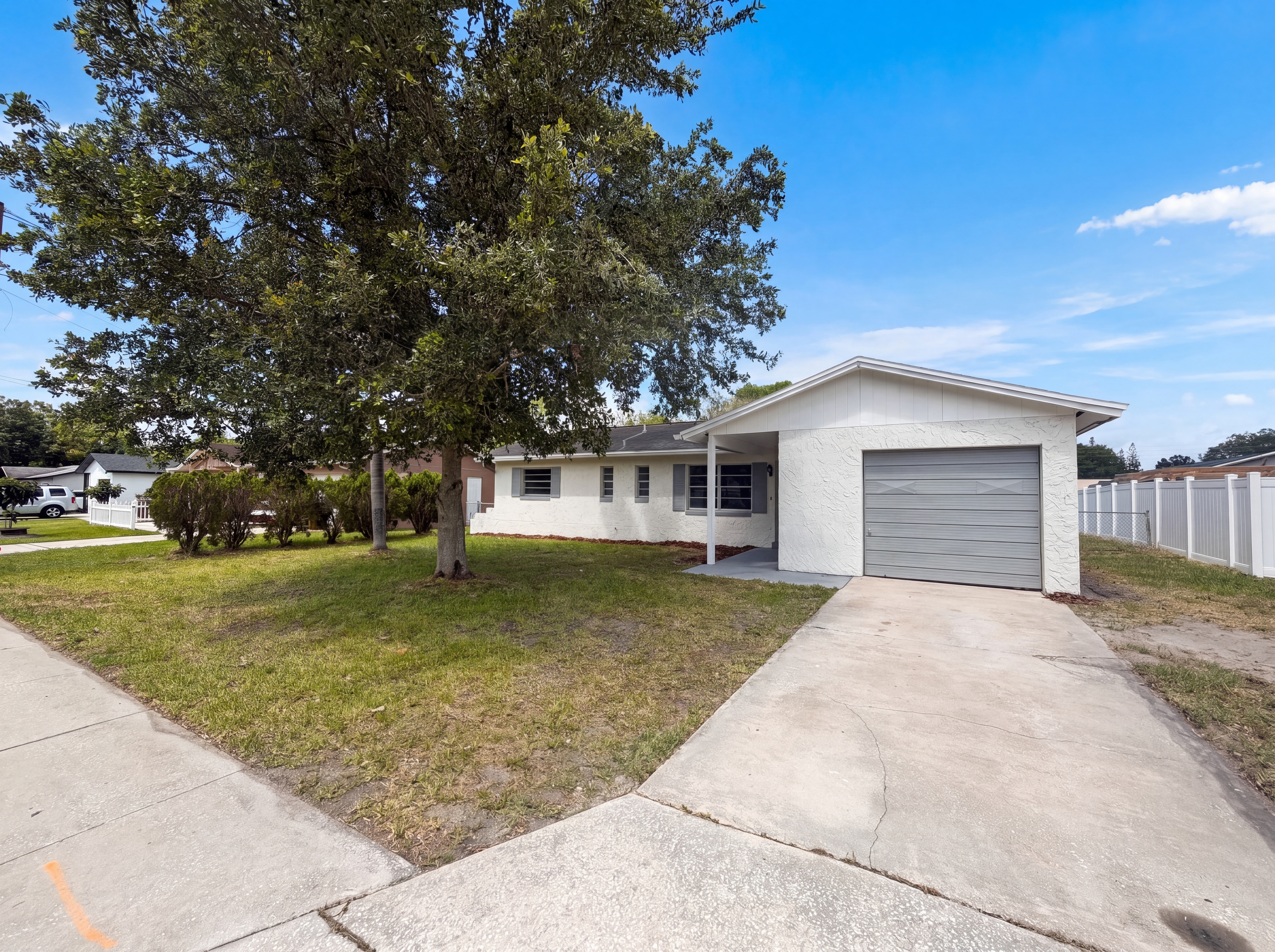 Photo 7 of 18 of 1114 N Forrest Ave, Kissimmee, FL