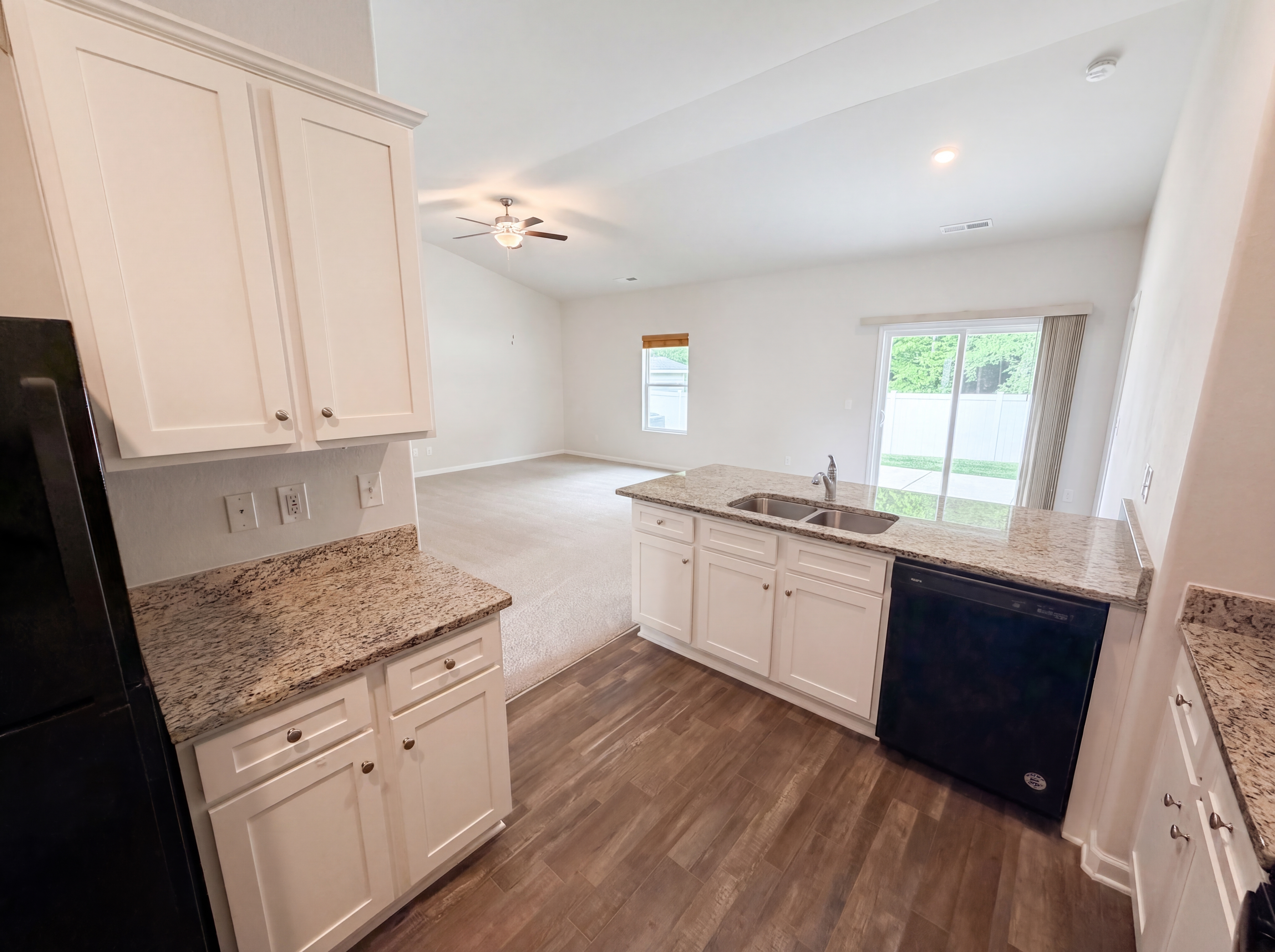 Photo 8 of 25 of 7336 Amberly Hills Rd, Charlotte, NC
