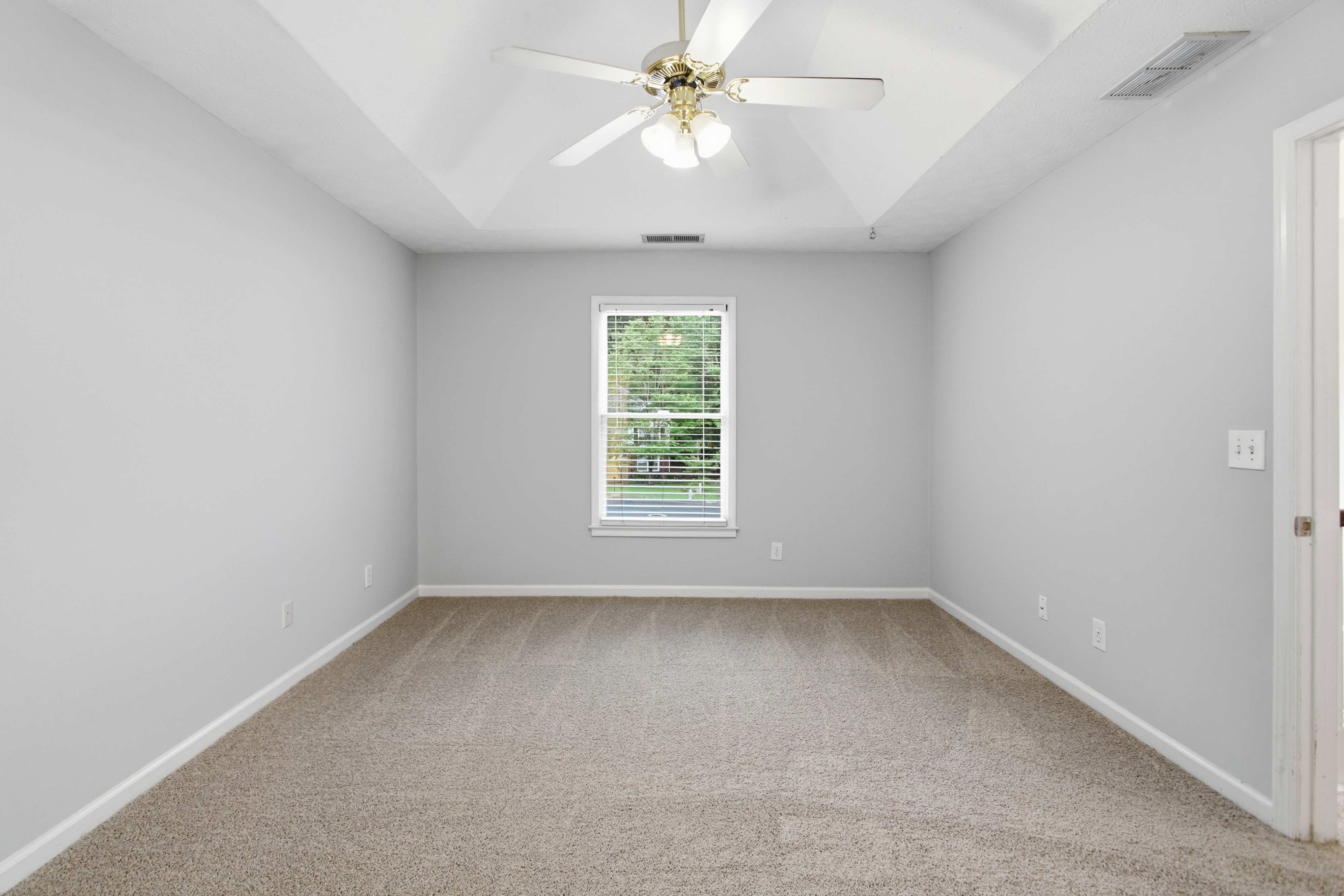 Photo 25 of 37 of 3504 Wellsley Dr, Powder Springs, GA