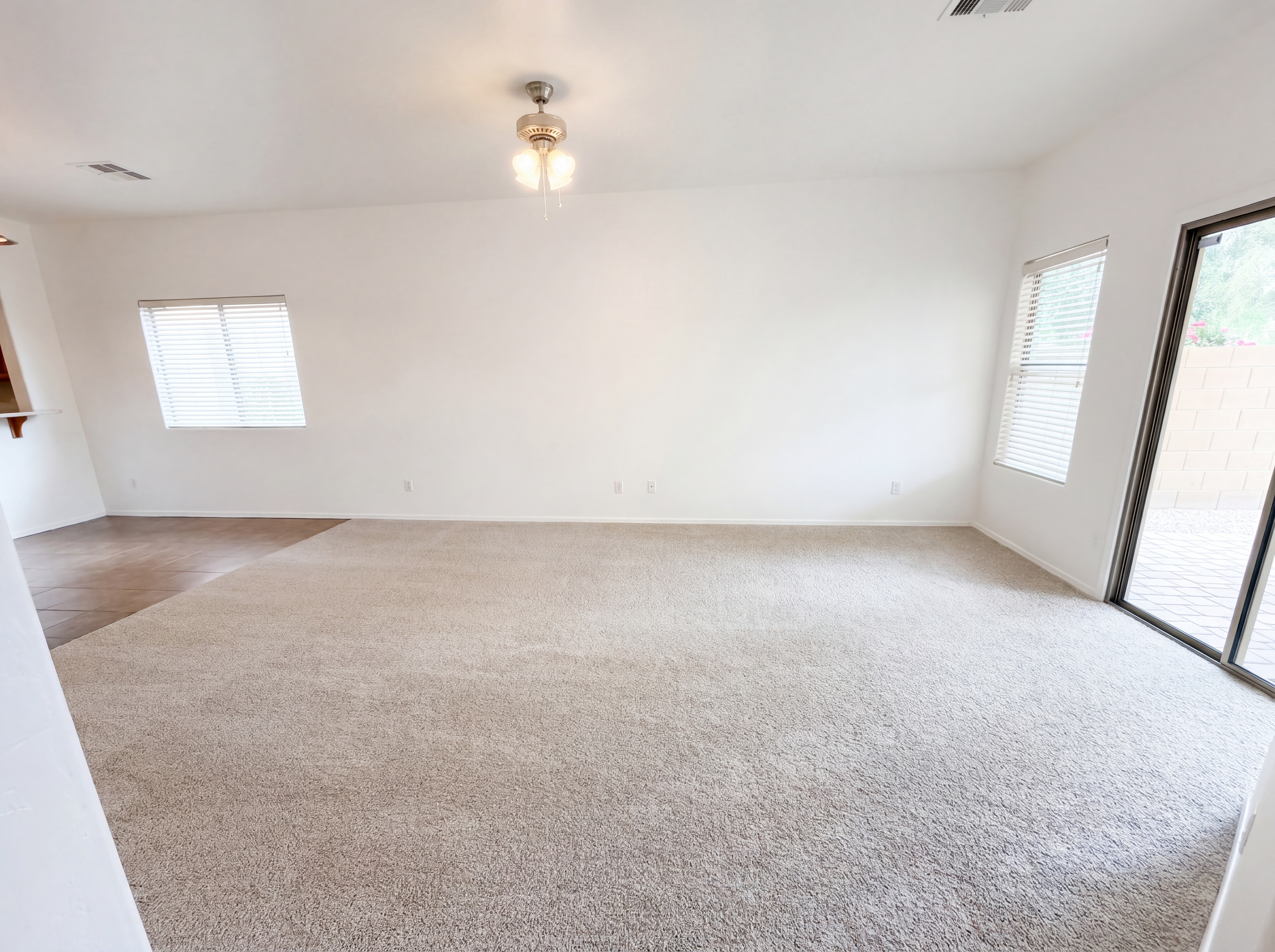 Photo 11 of 29 of 16148 N 168th Ln, Surprise, AZ