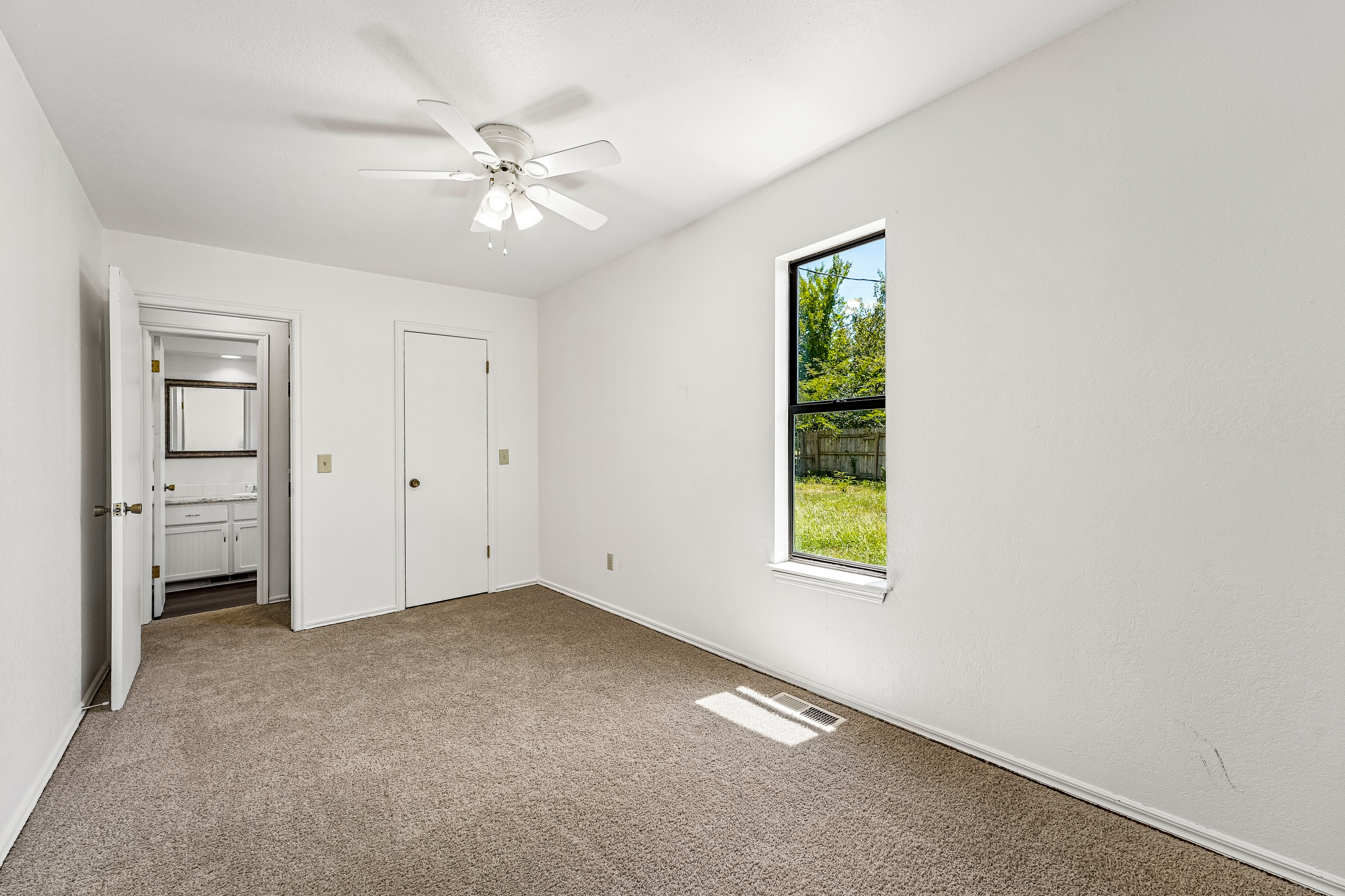 Photo 17 of 25 of 204 W Wayne St, Edmond, OK