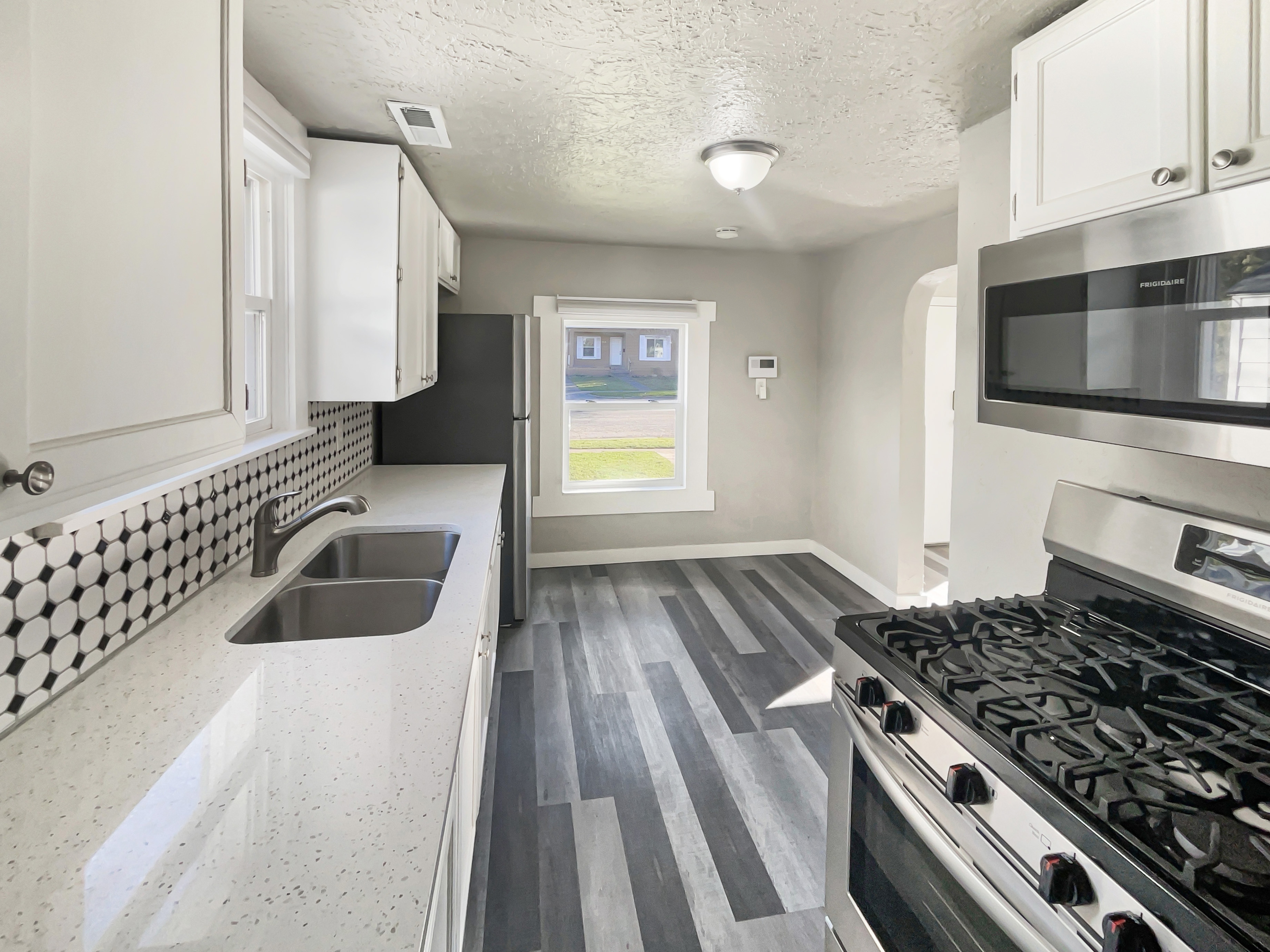 Photo 12 of 19 of 2865 Pingree Ave, Ogden, UT