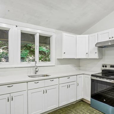 Property photo 2 of 951 Haverstraw Rd