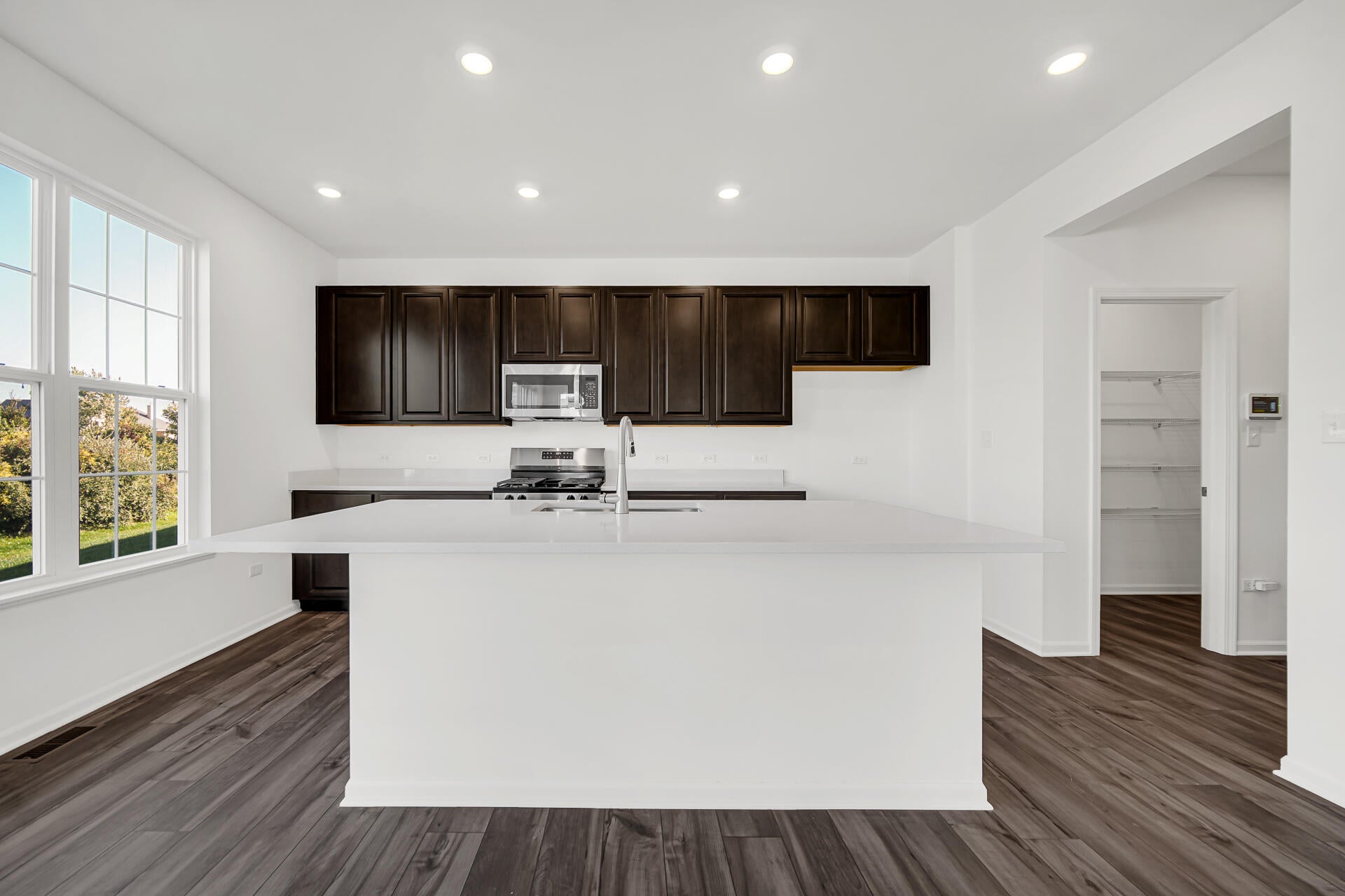 Photo 5 of 41 of 11453 Clyde Dr, Crown Point, IN