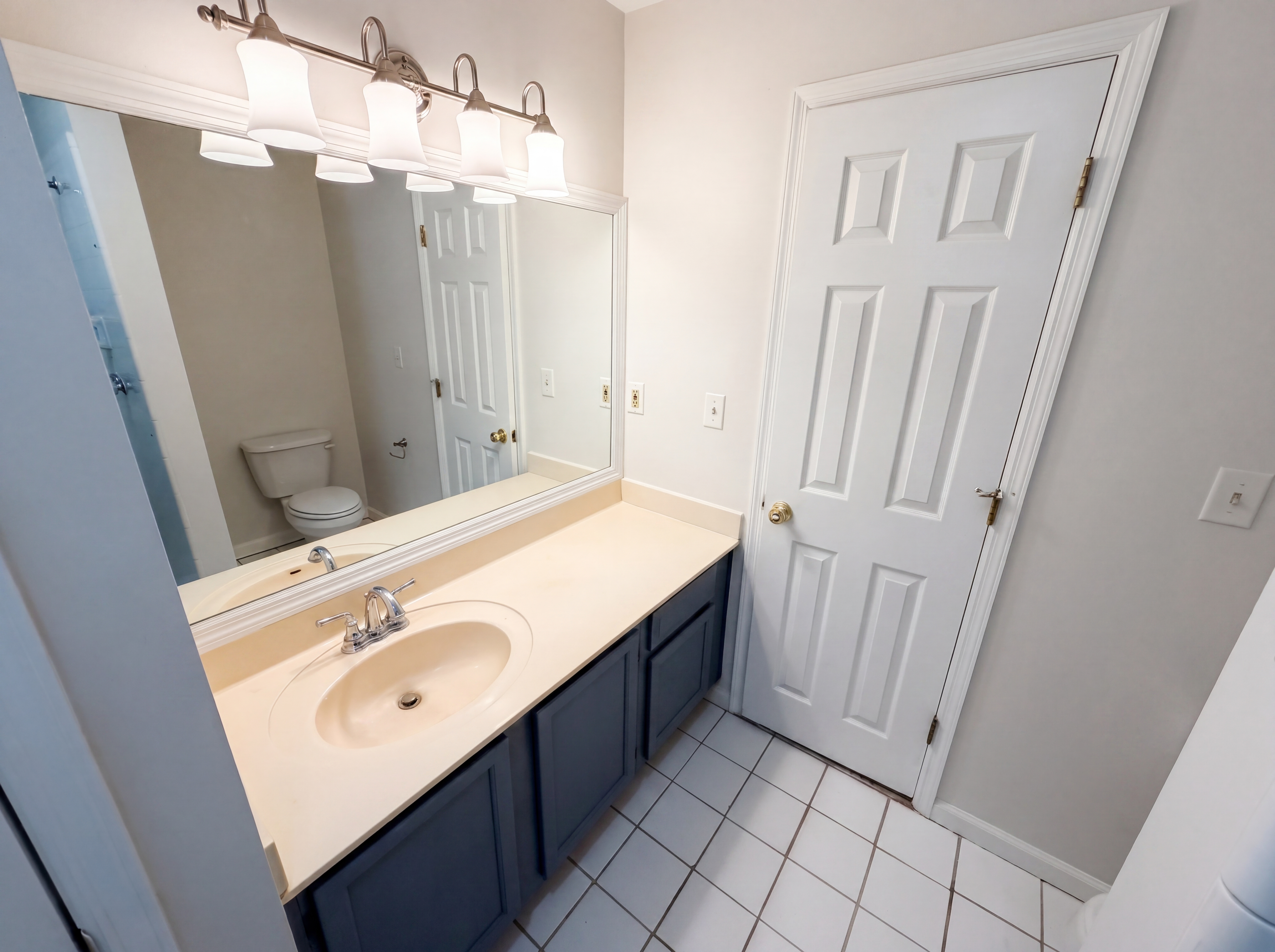 Photo 15 of 34 of 4491 Pineridge Cir, Atlanta, GA