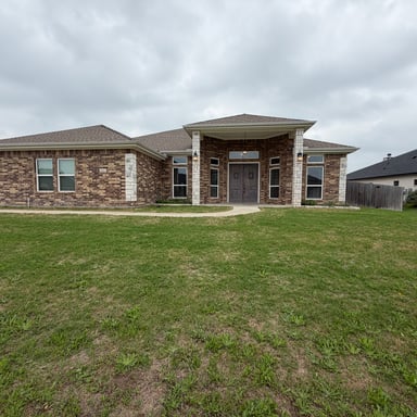 Property photo 1 of 6112 Wye Oak Dr