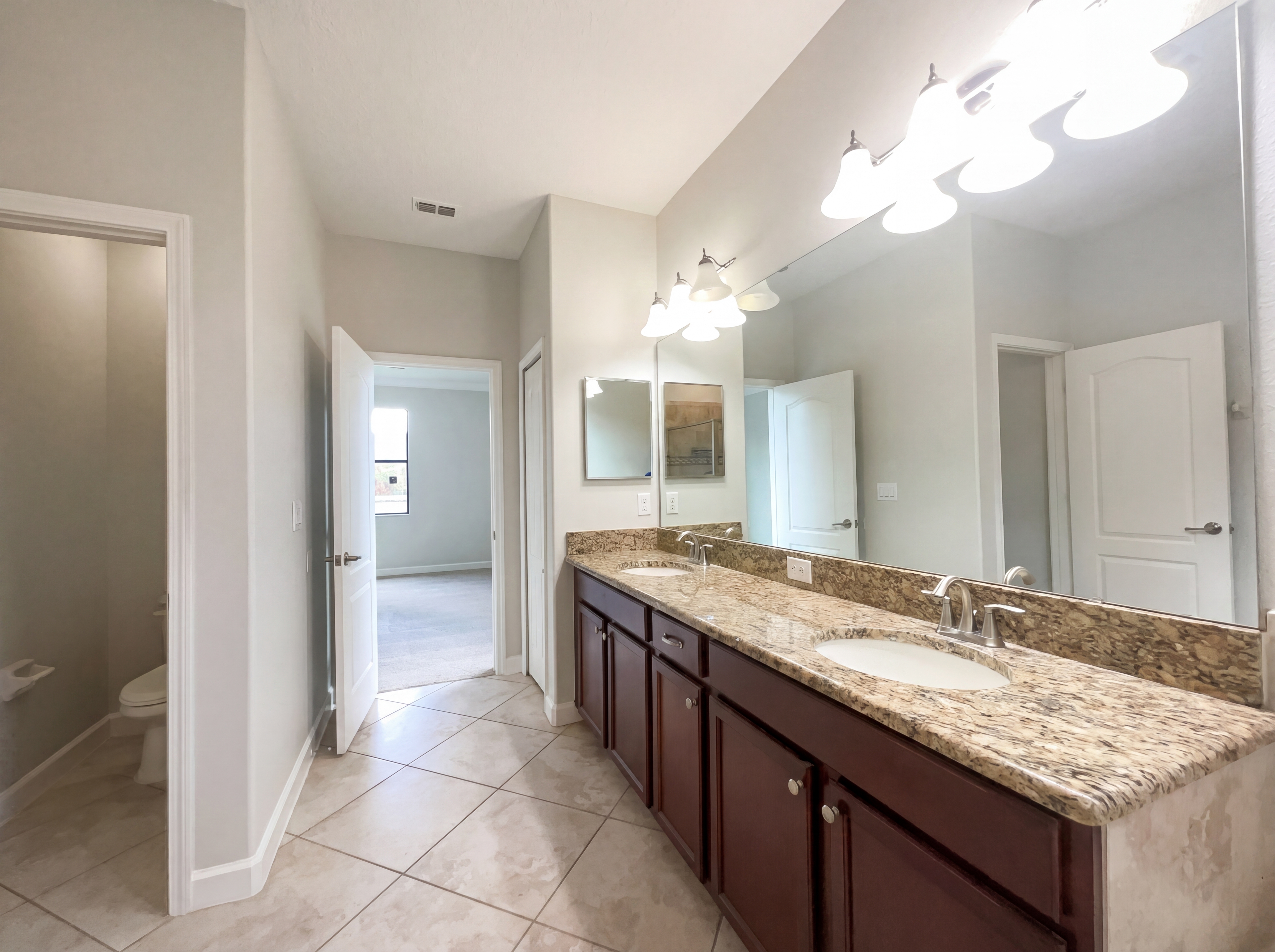 Photo 6 of 34 of 2200 Romanum Dr, Winter Garden, FL