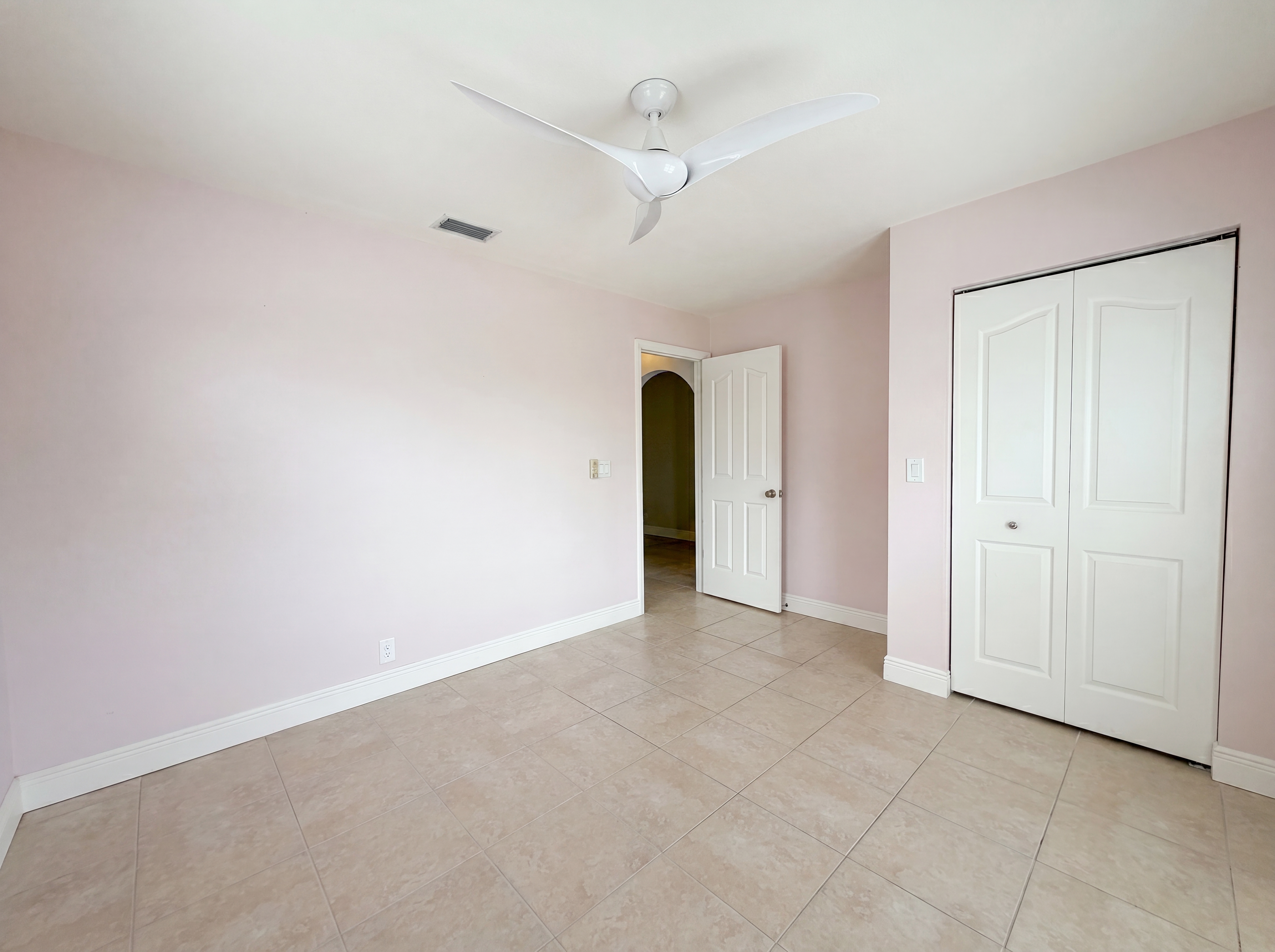 Photo 16 of 34 of 4816 61st Avenue Ter W, Bradenton, FL