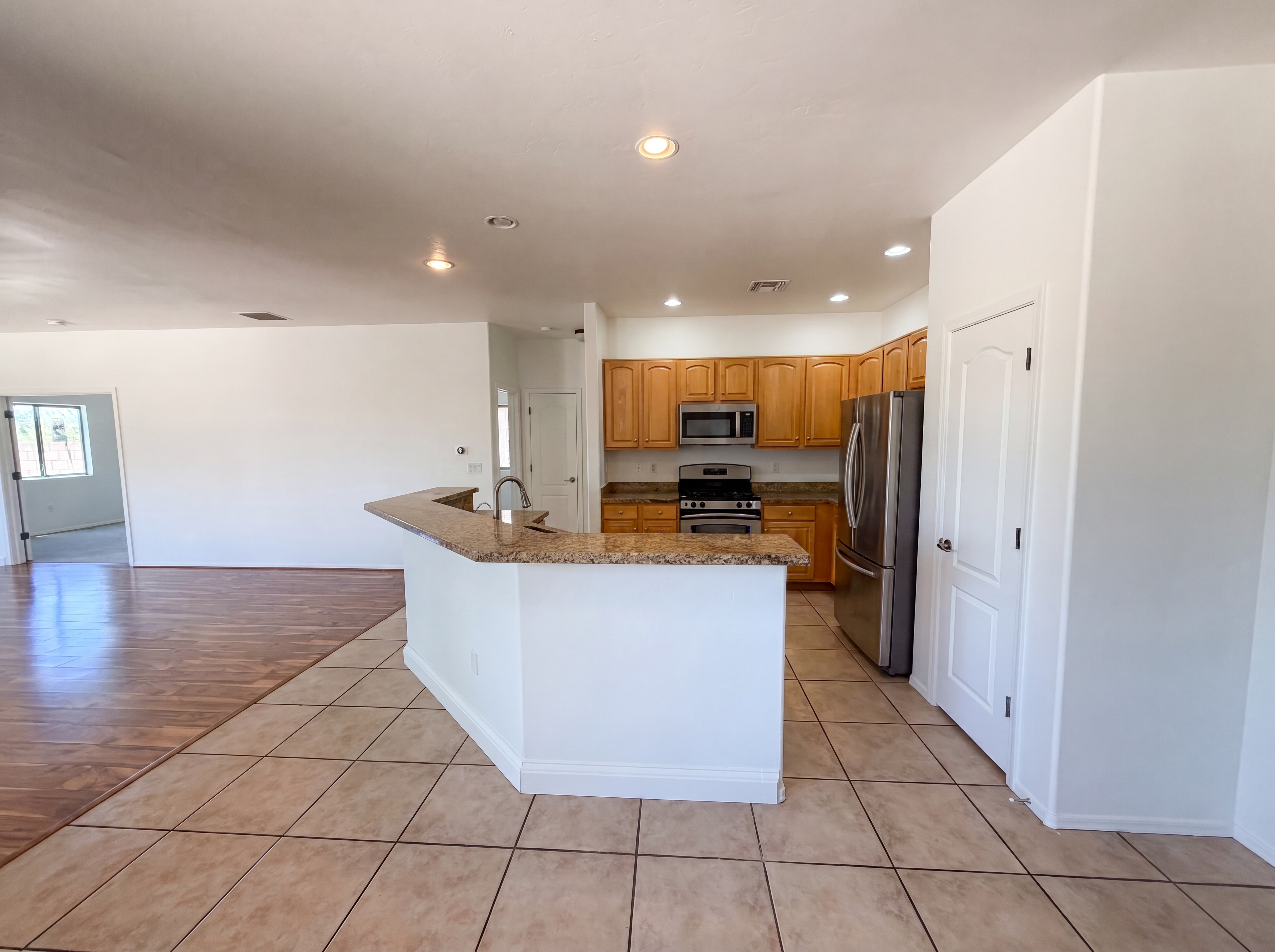Photo 7 of 24 of 5225 W Wild Burro Spring Dr, Marana, AZ