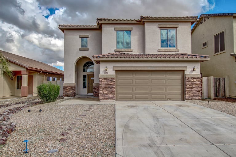 Photo 1 of 30 - 33811 N Slate Creek Dr, San Tan Valley, AZ 85143