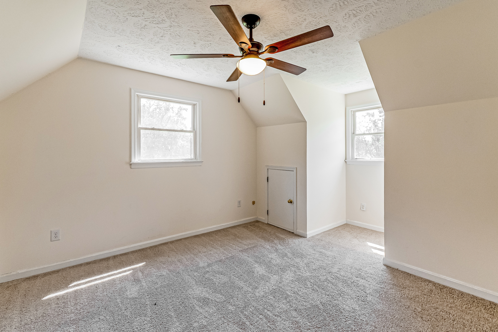 Photo 13 of 19 of 9577 Roys Ln, Culpeper, VA