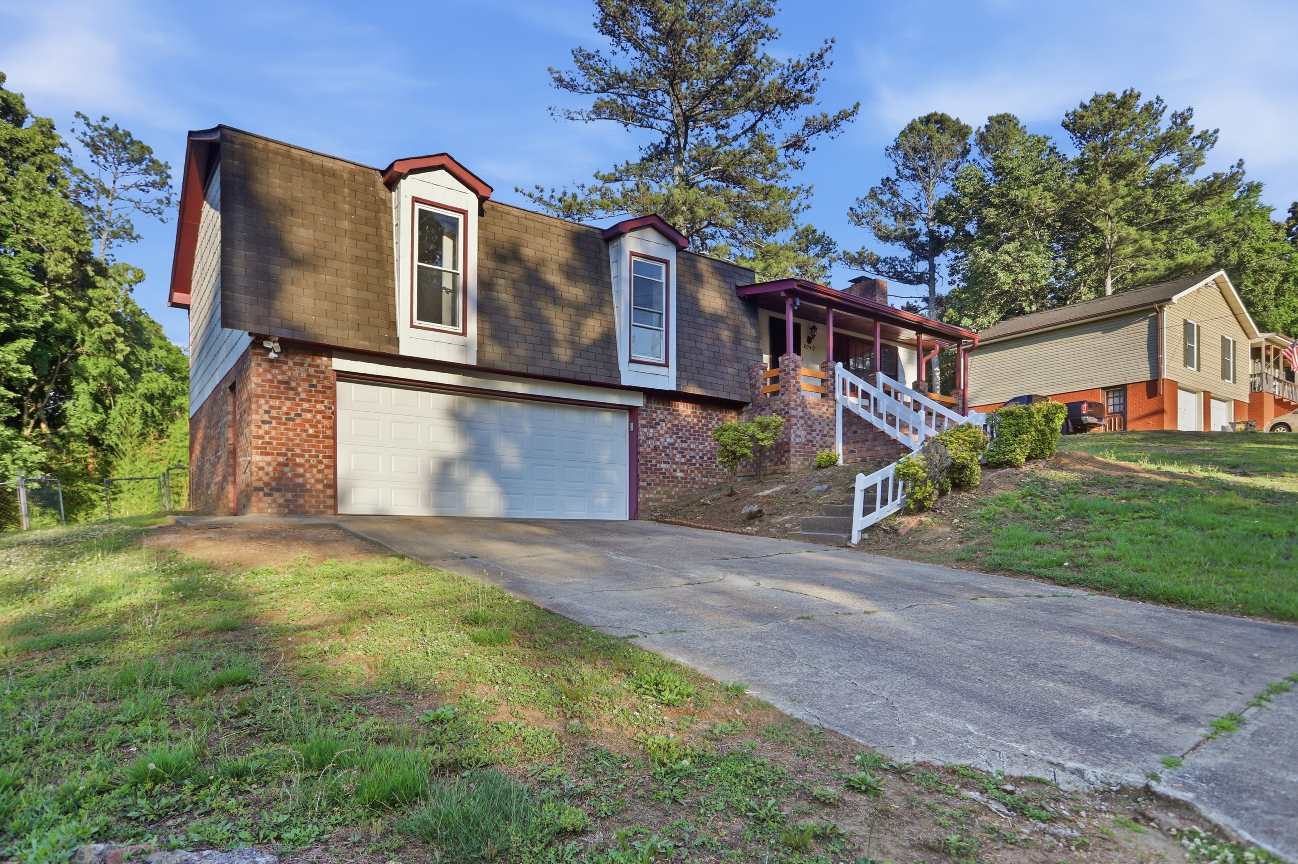 Photo 11 of 34 of 6742 Kellogg Dr, Acworth, GA