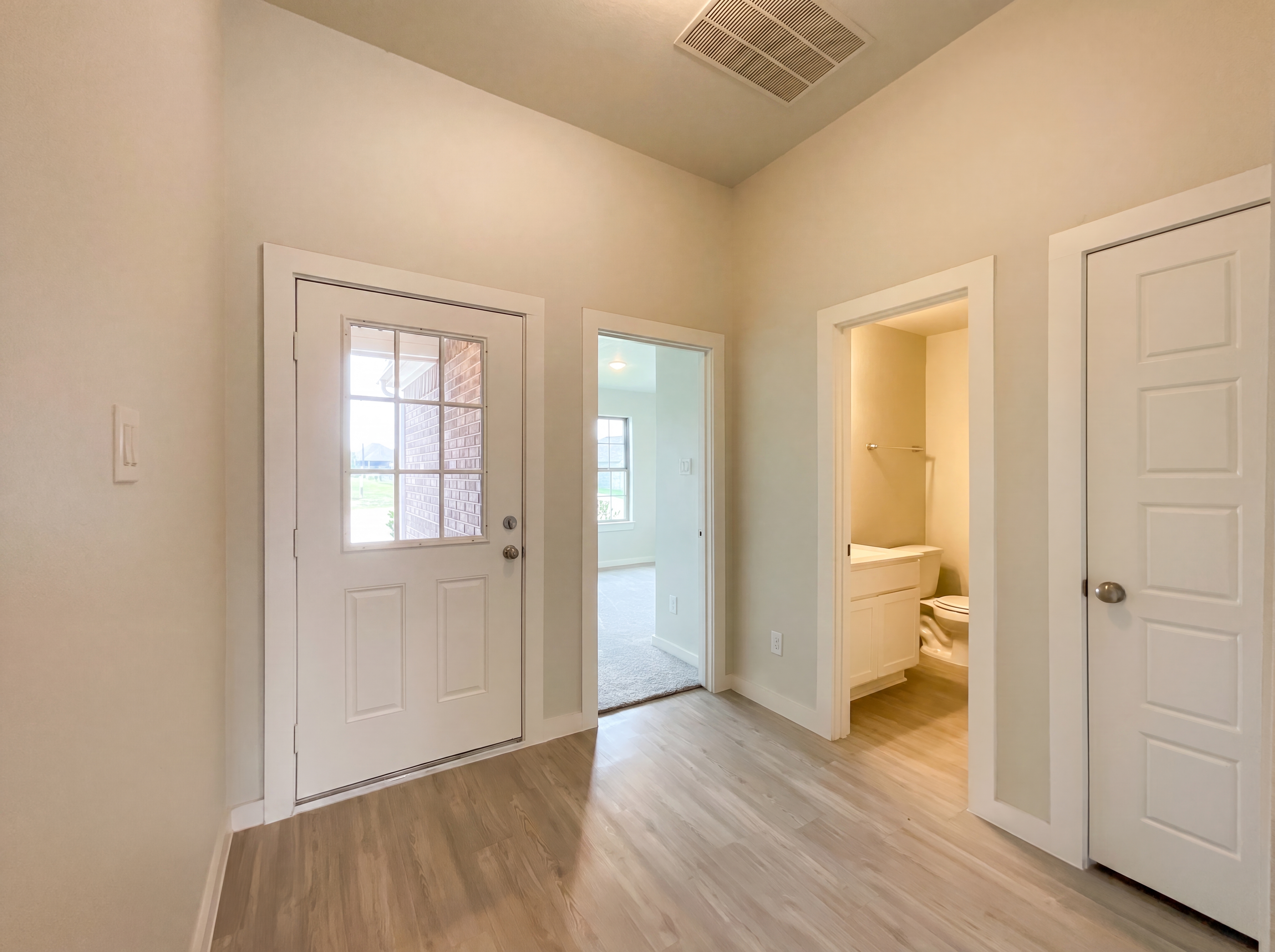 Photo 16 of 17 of 823 Deerhurst Ln, Magnolia, TX
