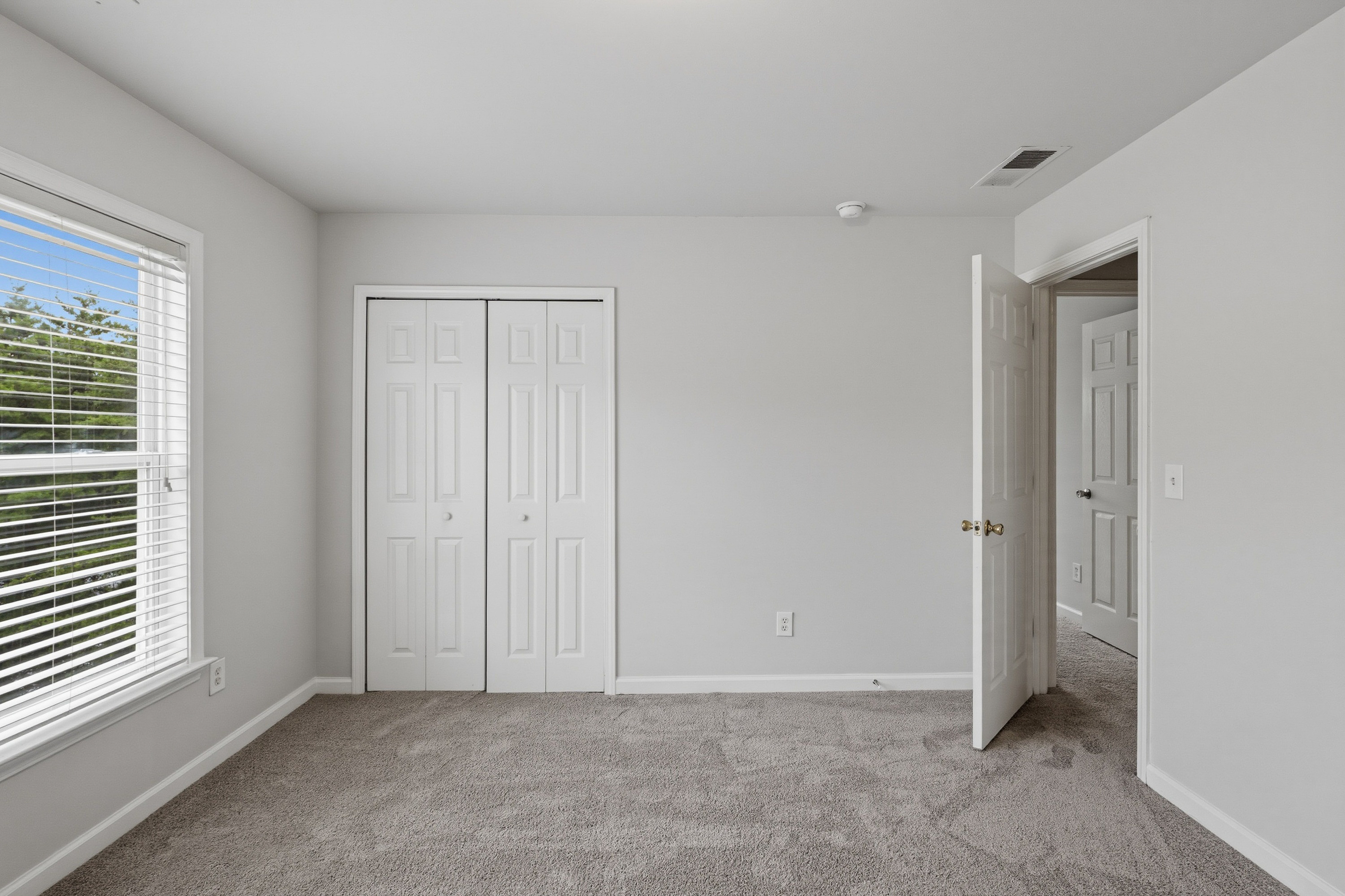 Photo 21 of 64 of 7295 Madison Cir, Union City, GA