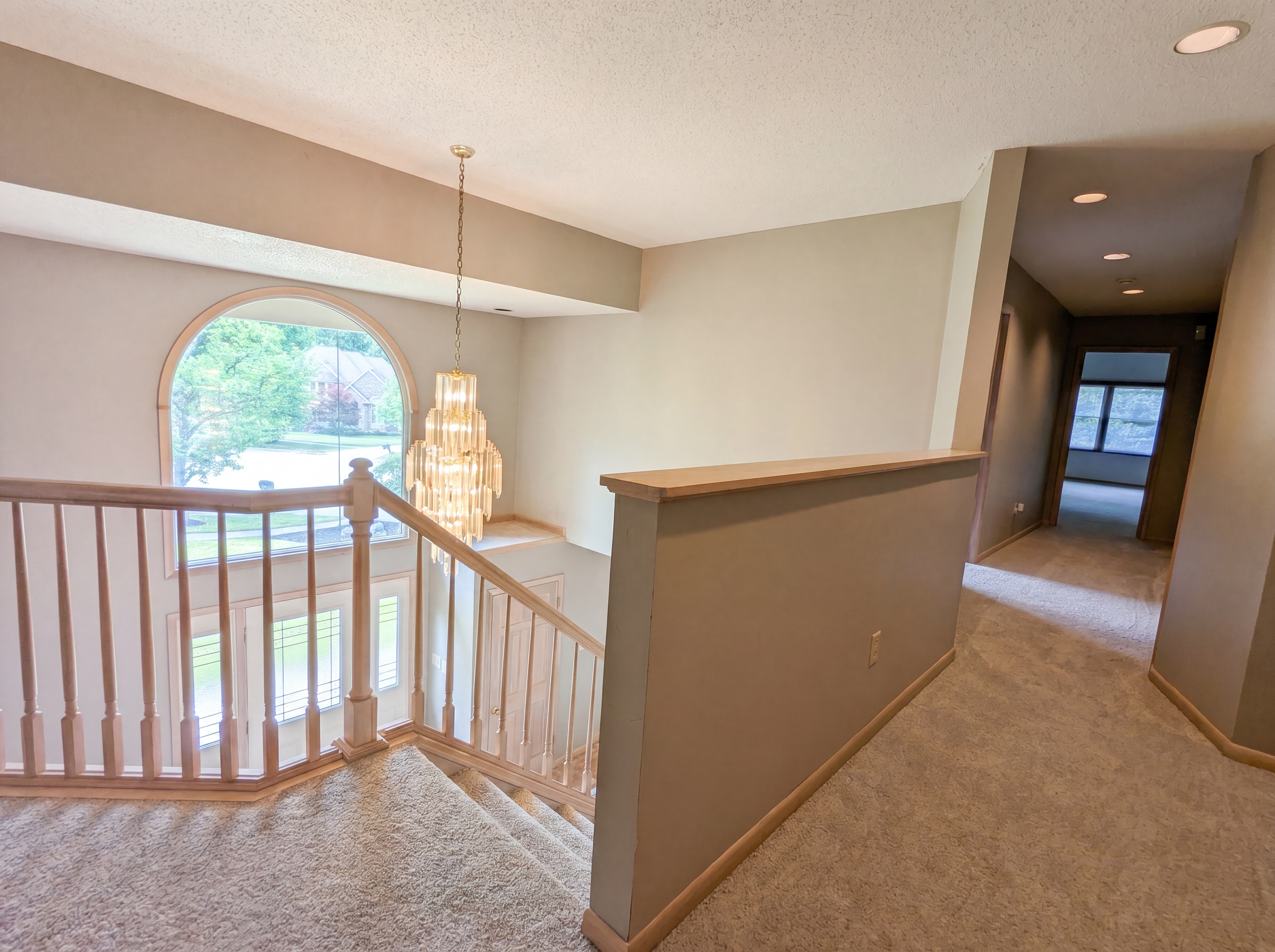 Photo 18 of 33 of 7550 James Dr, North Royalton, OH