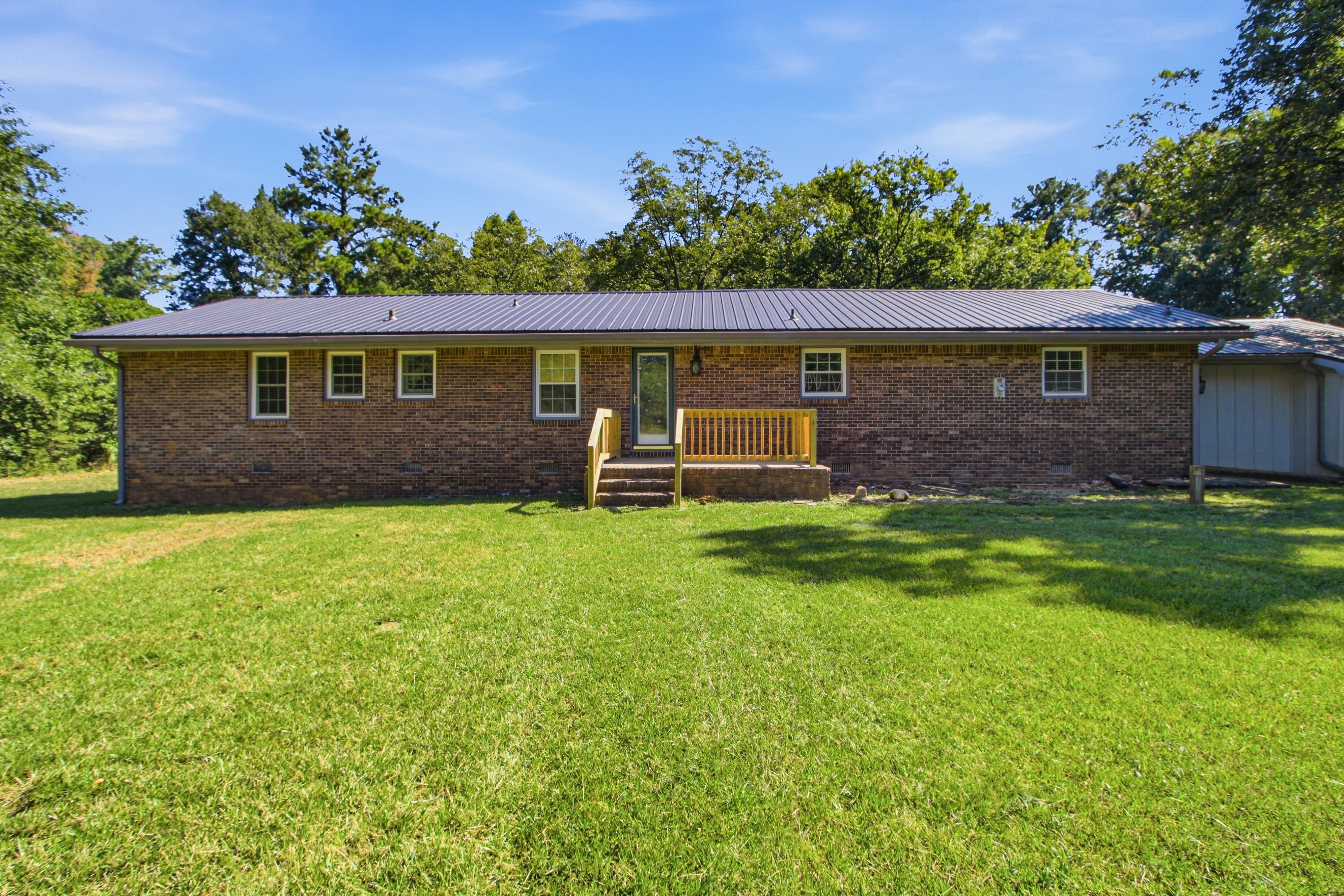 Photo 5 of 23 of 762 Virginia Ct SE, Conyers, GA