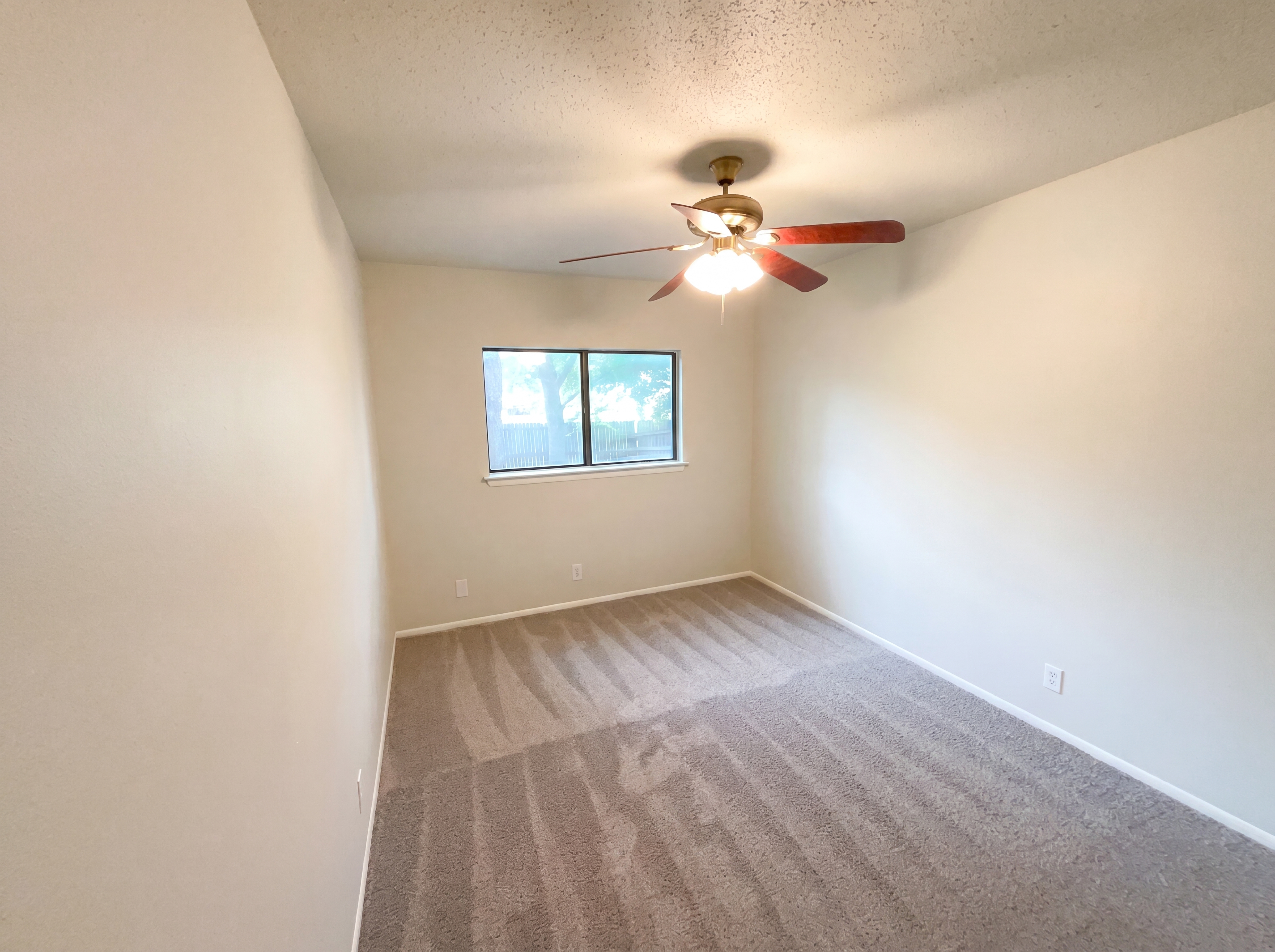 Photo 10 of 20 of 2830 Fisher Field Dr, San Antonio, TX