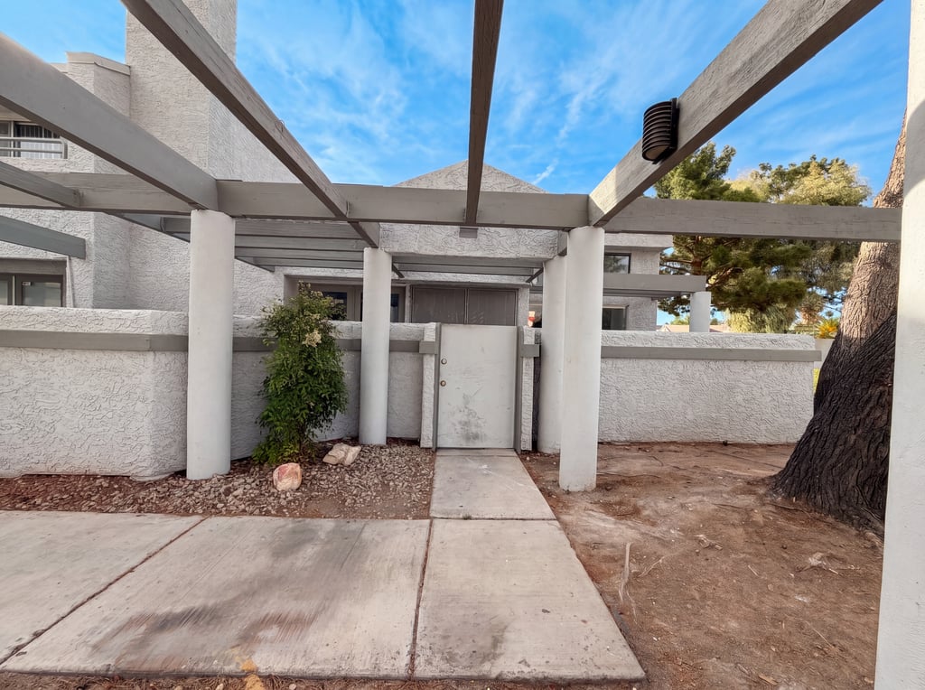 Photo 26 of 28 of 5631 Vineyard Ln, Las Vegas, NV
