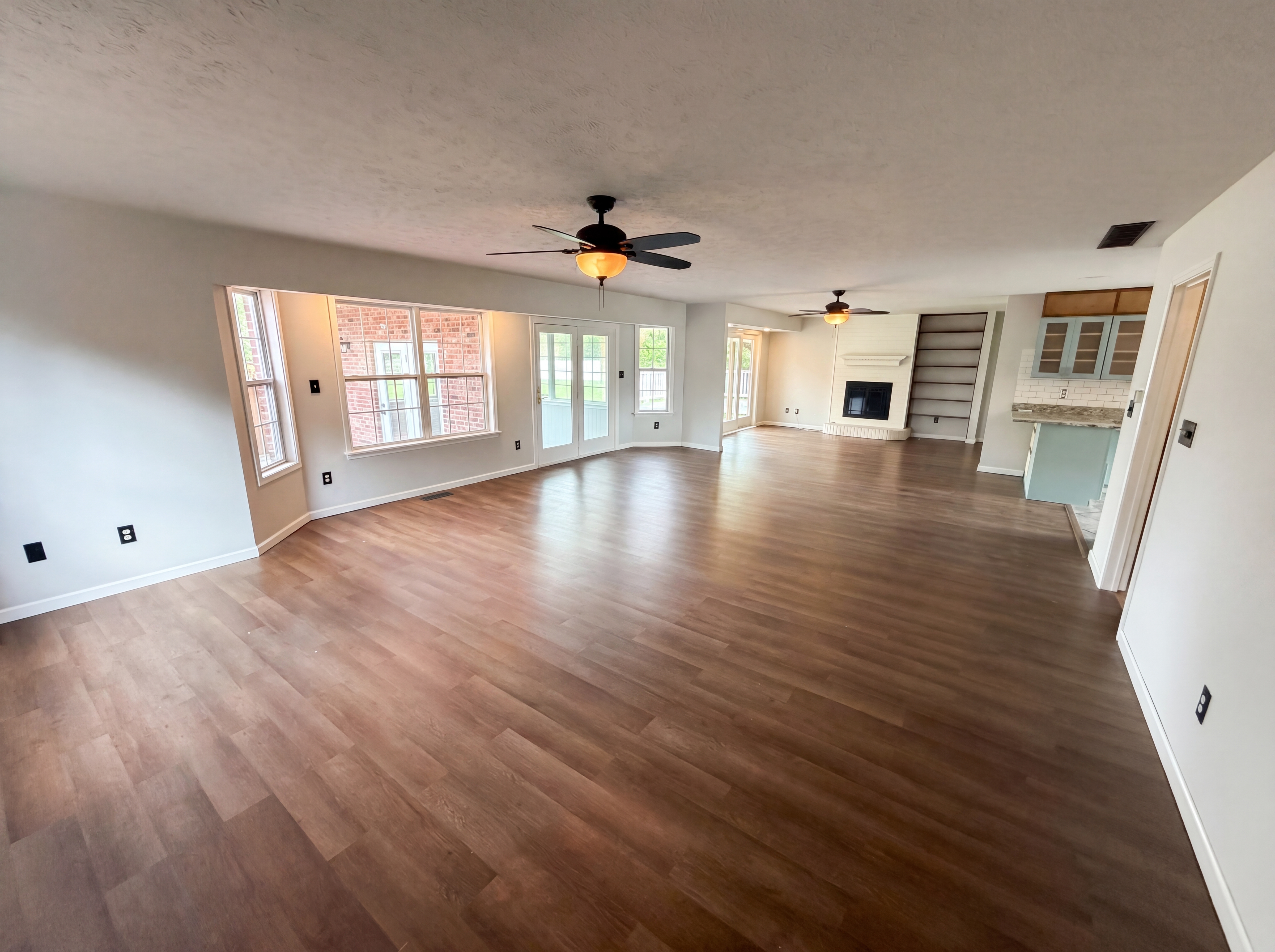 Photo 3 of 26 of 3646 Meadowlark Ln, Brownsburg, IN