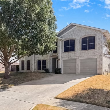 Property photo 1 of 2711 Vistaview Dr