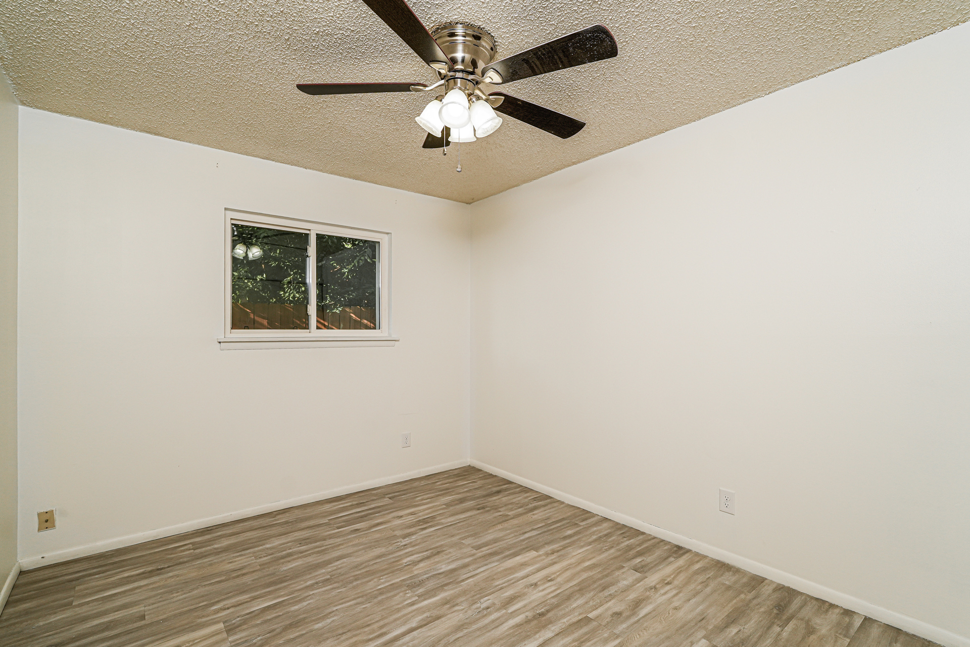 Photo 13 of 21 of 44 S 200th East Ave, Tulsa, OK