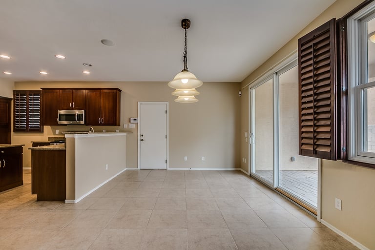 Photo 9 of 34 - 2230 E Wayland Dr, Phoenix, AZ 85040