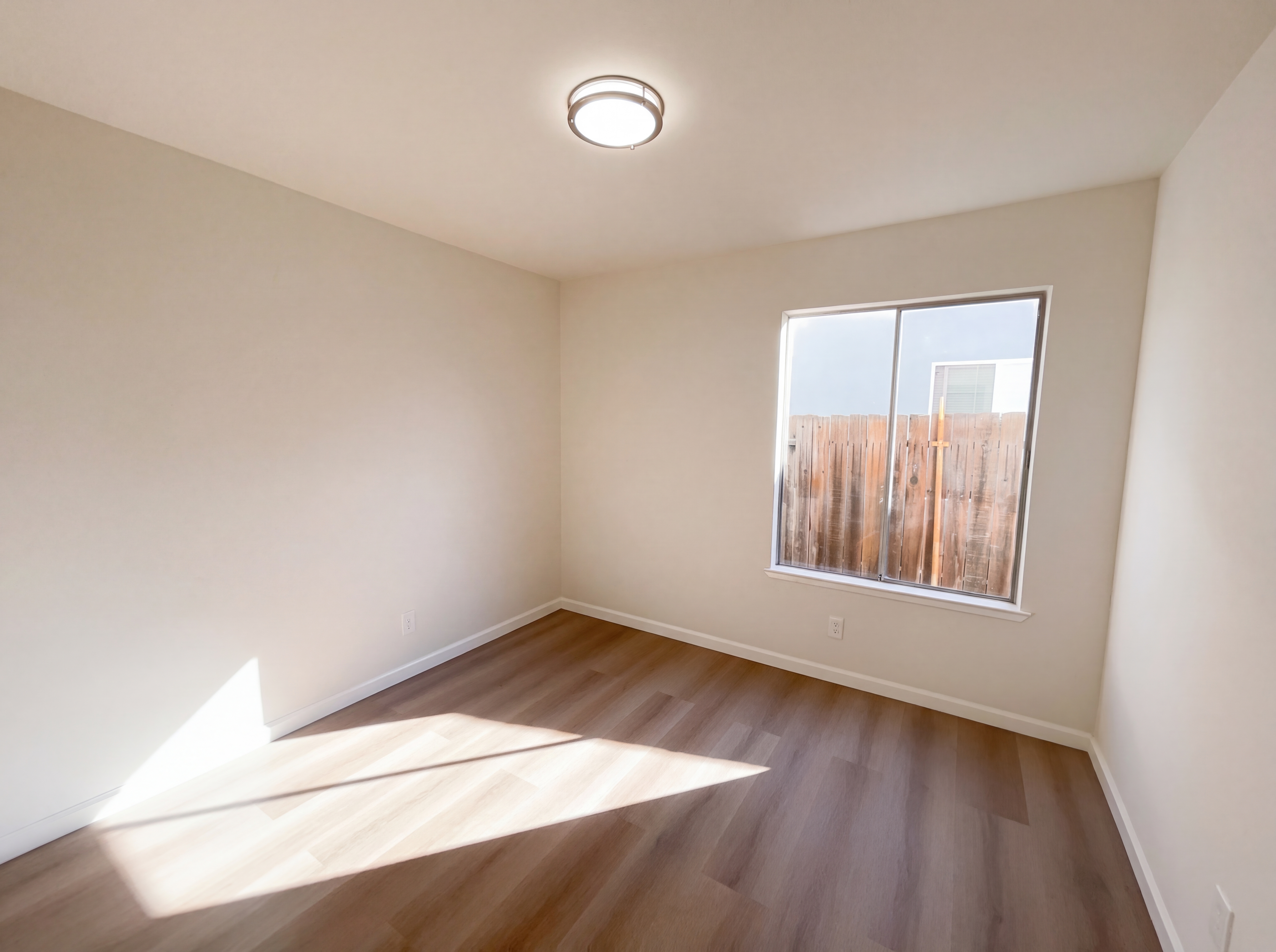 Photo 11 of 20 of 8271 Moorhaven Way, Sacramento, CA