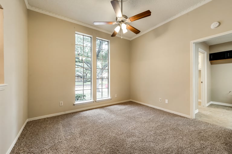 Photo 18 of 31 - 2533 Indian Hills Dr, Plano, TX 75075