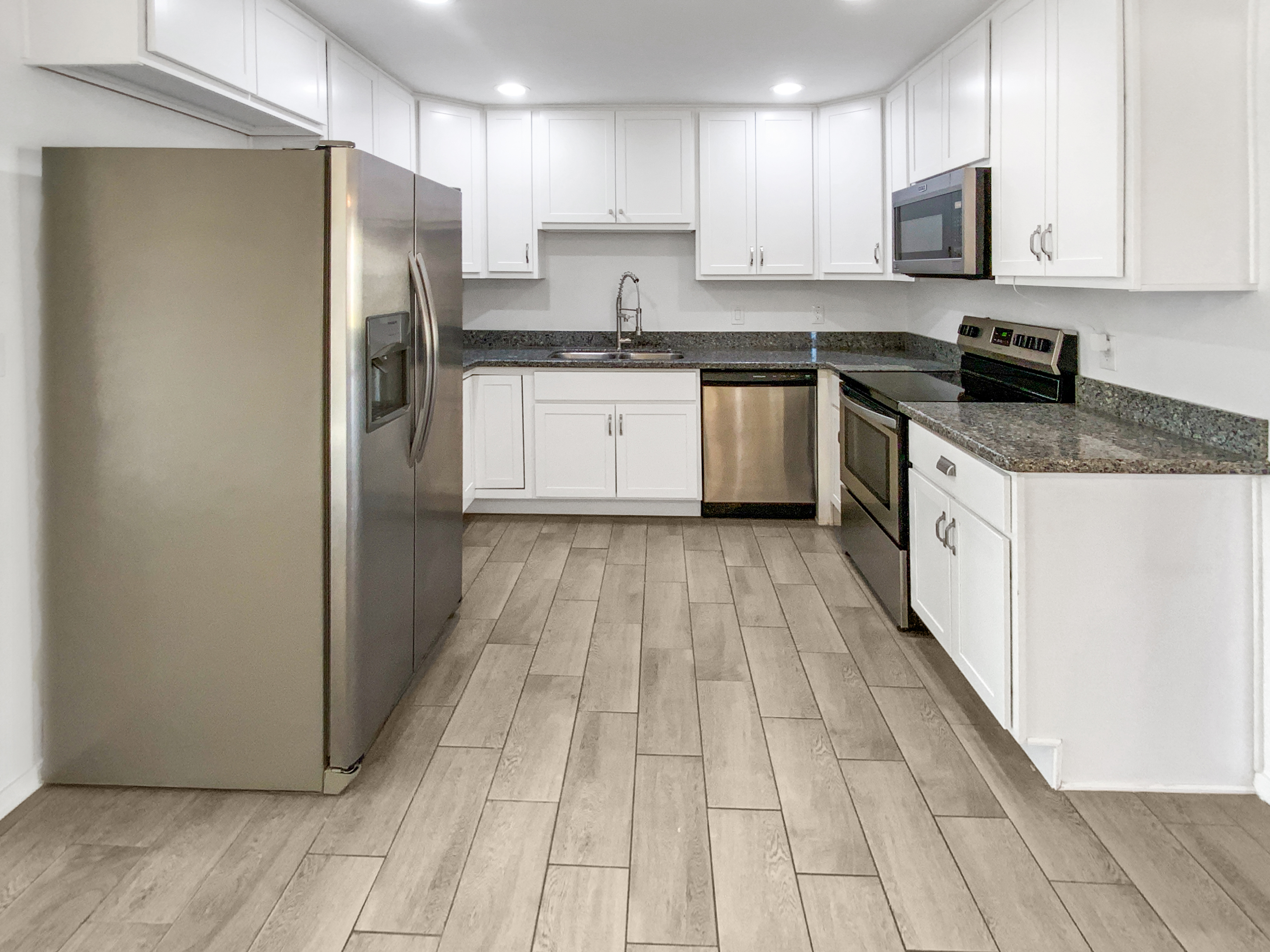Photo 2 of 25 of 9206 W Mescal St, Peoria, AZ