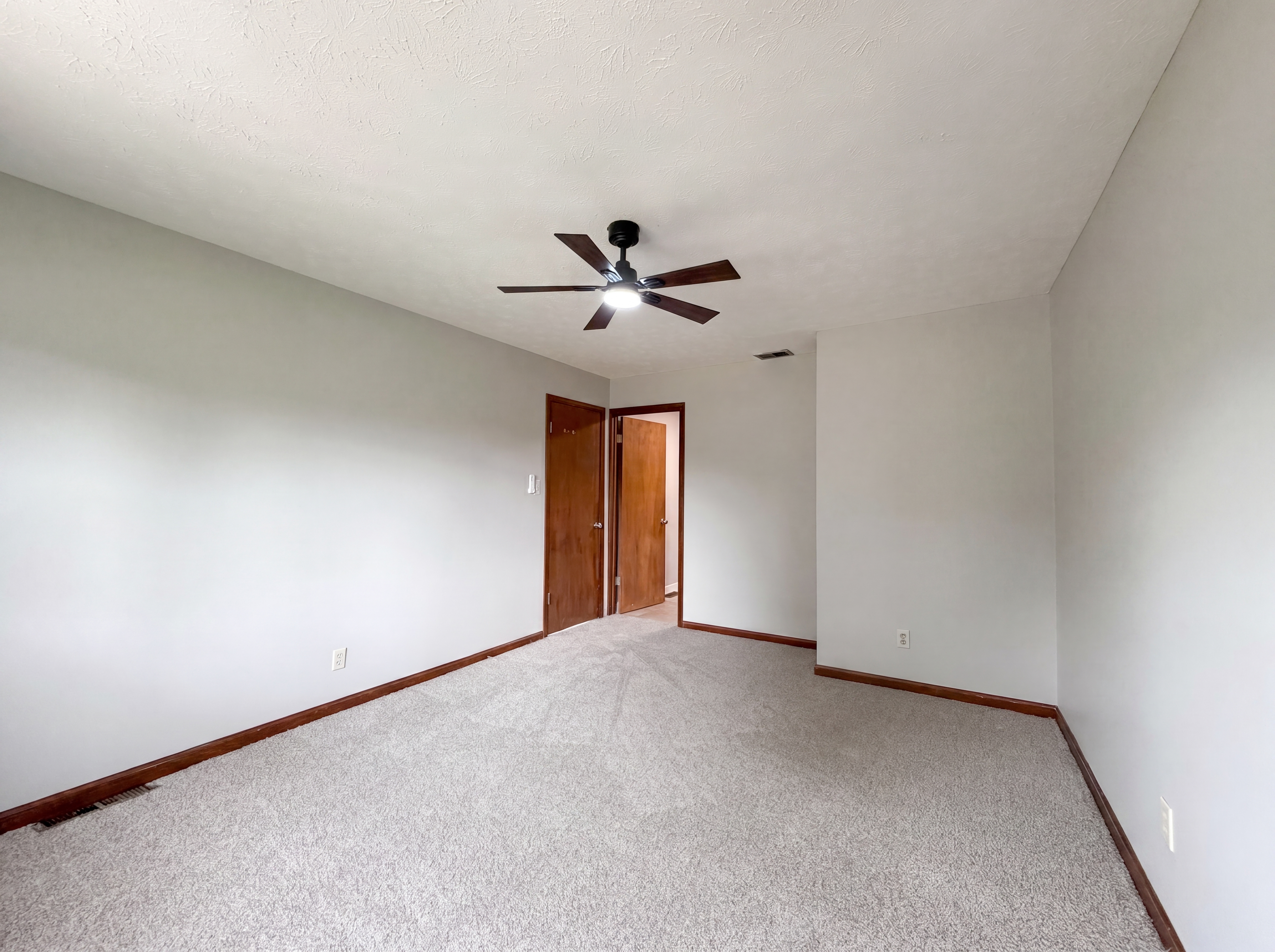 Photo 10 of 21 of 836 Walter Ave, Fairfield, OH