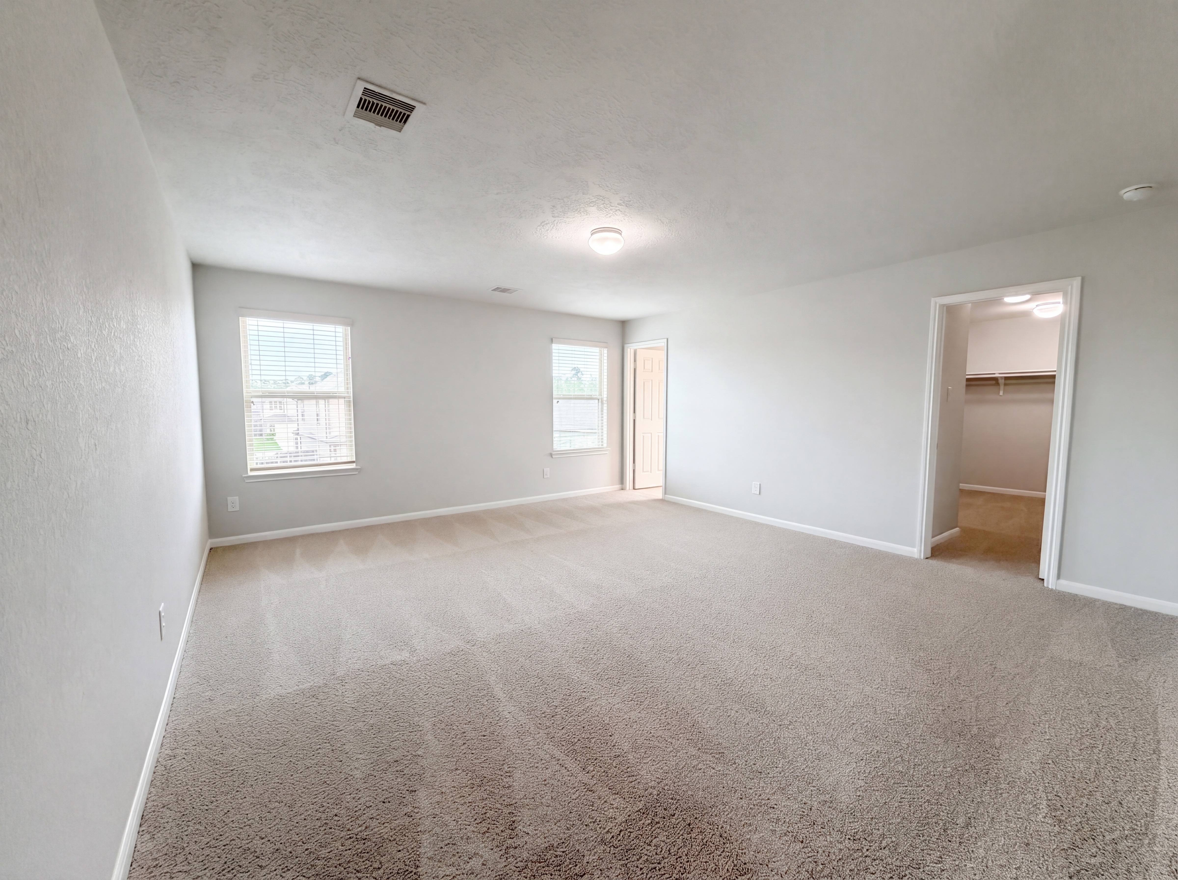 Photo 8 of 24 of 4022 Lake Cypress Cir, Houston, TX