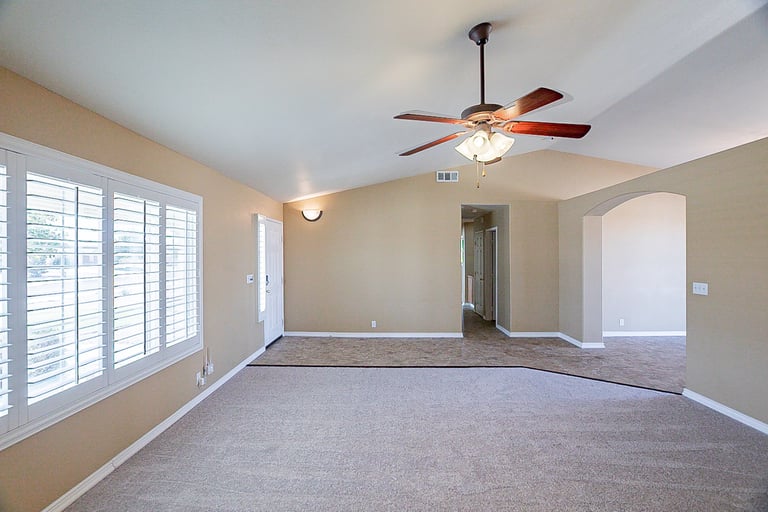 Photo 14 of 23 - 21250 Seibel Ln, Apple Valley, CA 92308