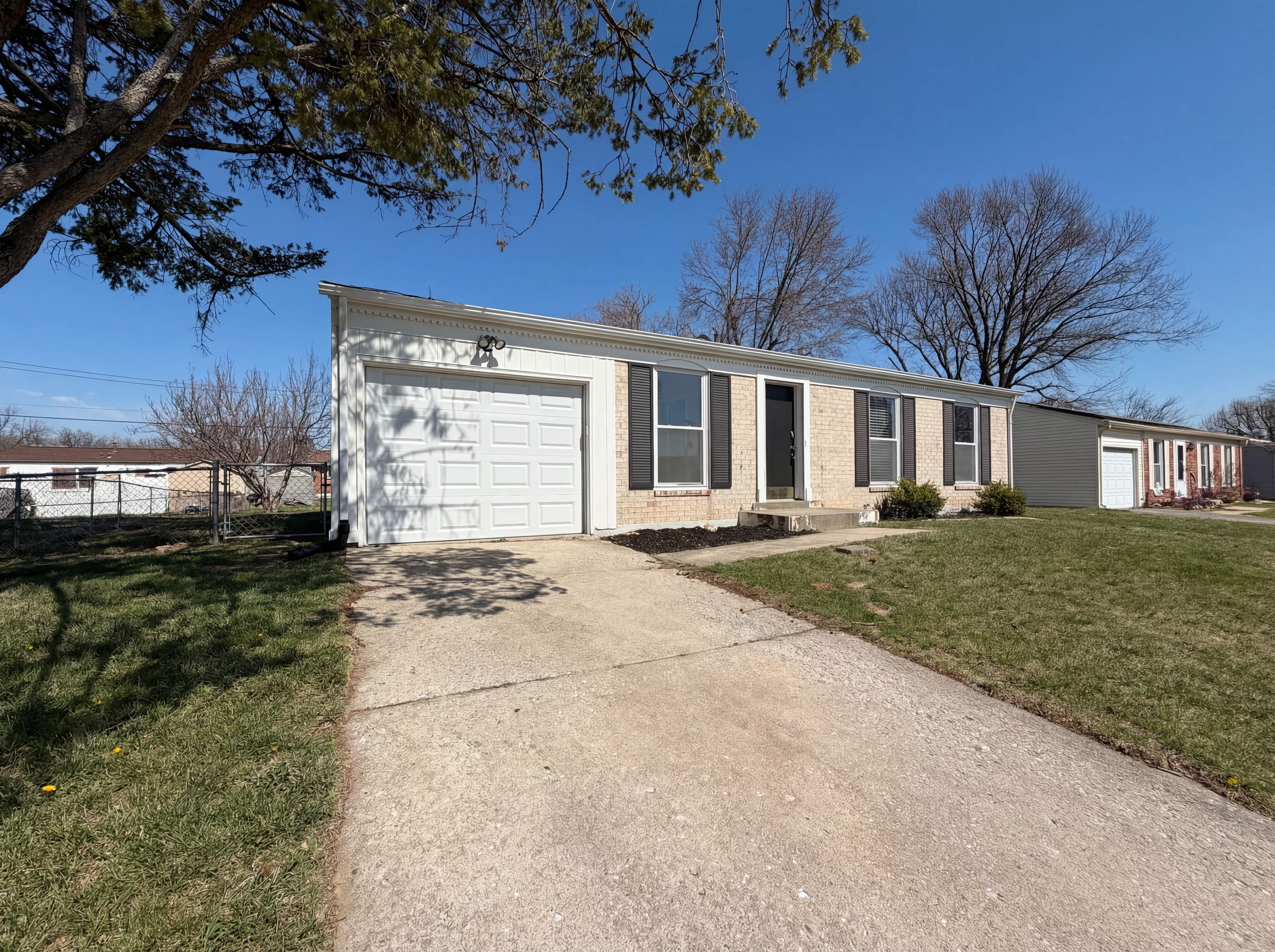 Photo 7 of 18 of 2243 Bolton St, Saint Charles, MO
