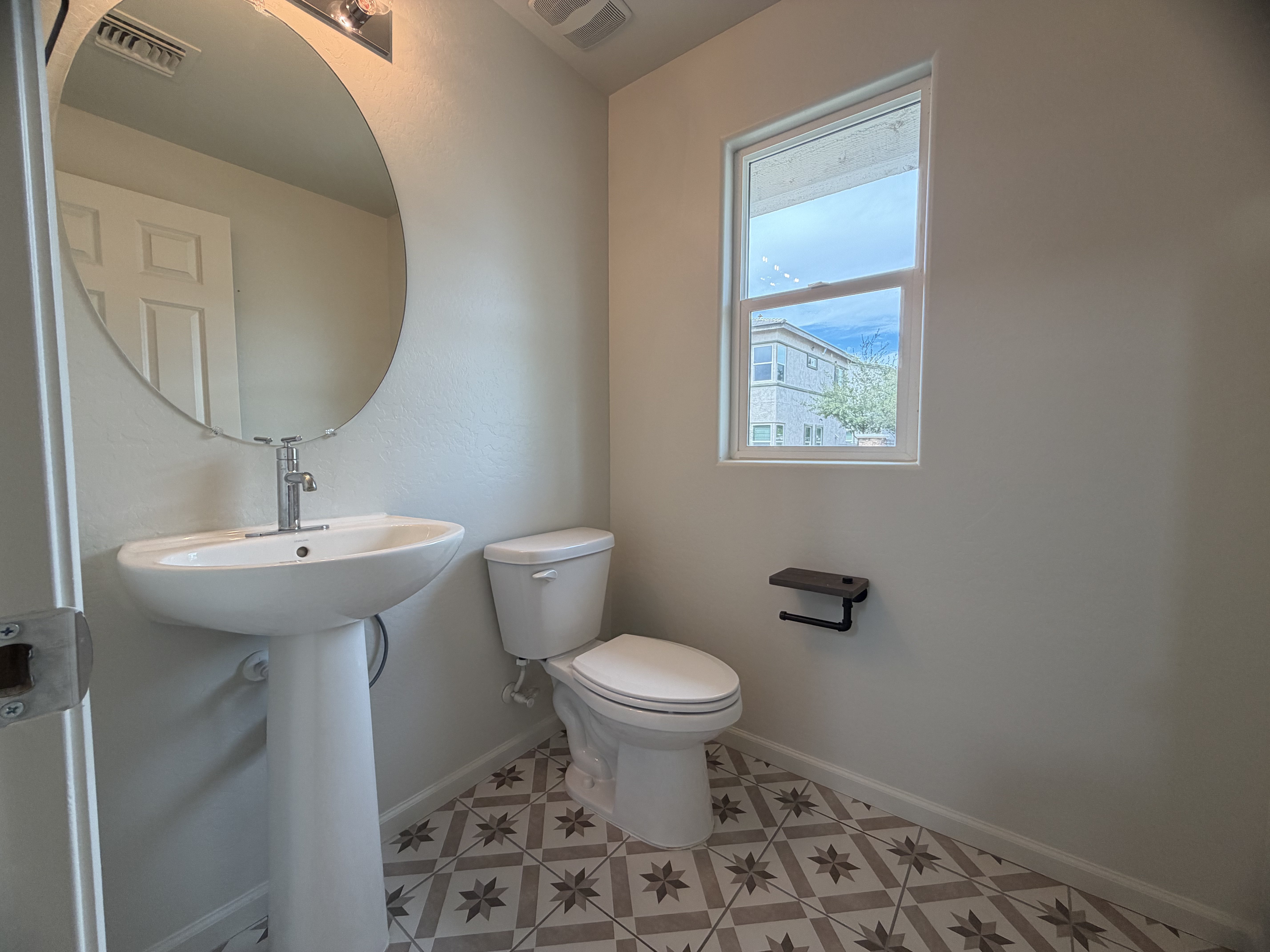 Photo 7 of 18 of 1823 W 22nd Ave, Apache Junction, AZ