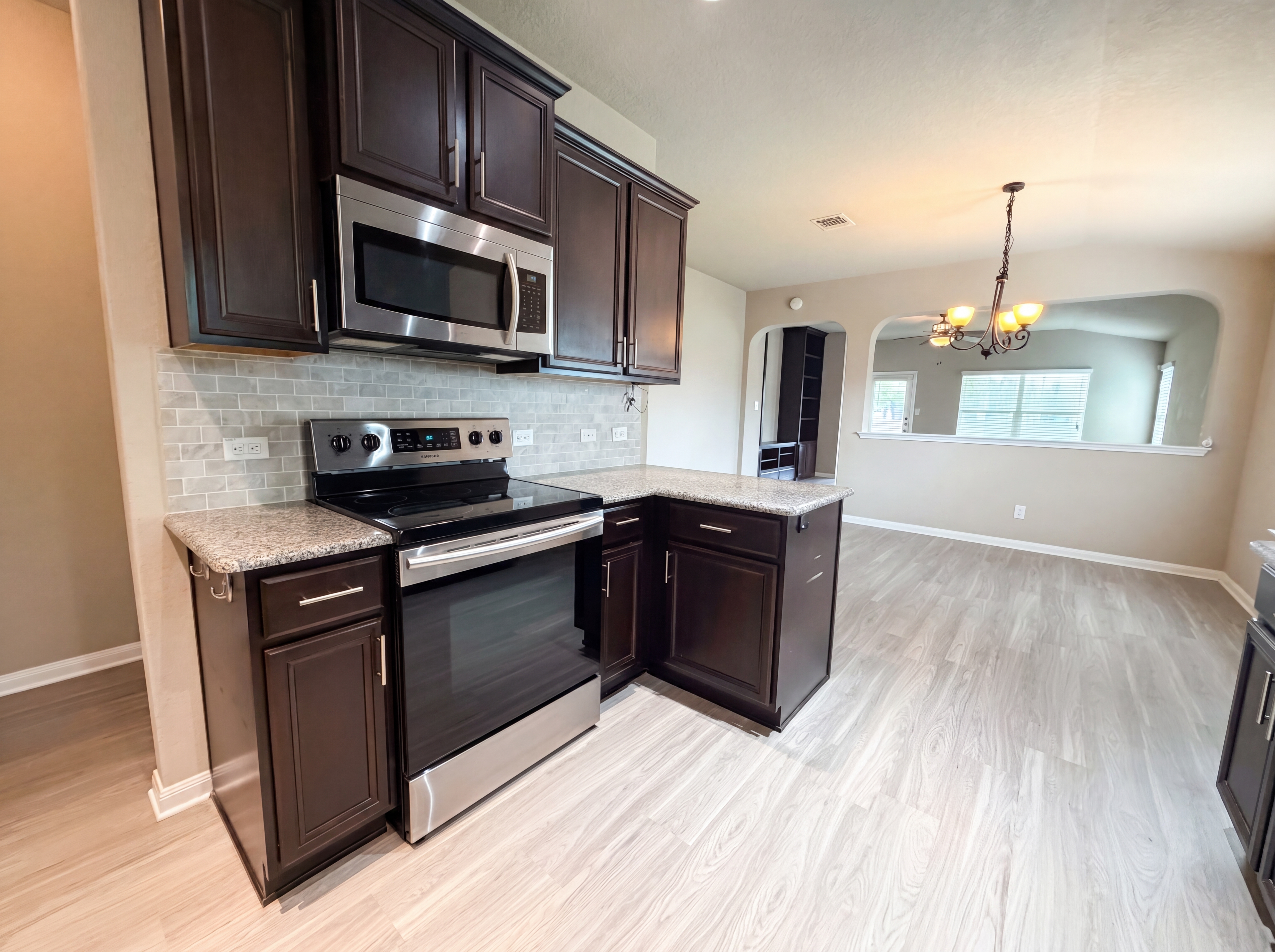 Photo 8 of 16 of 789 Wolfeton Way, New Braunfels, TX