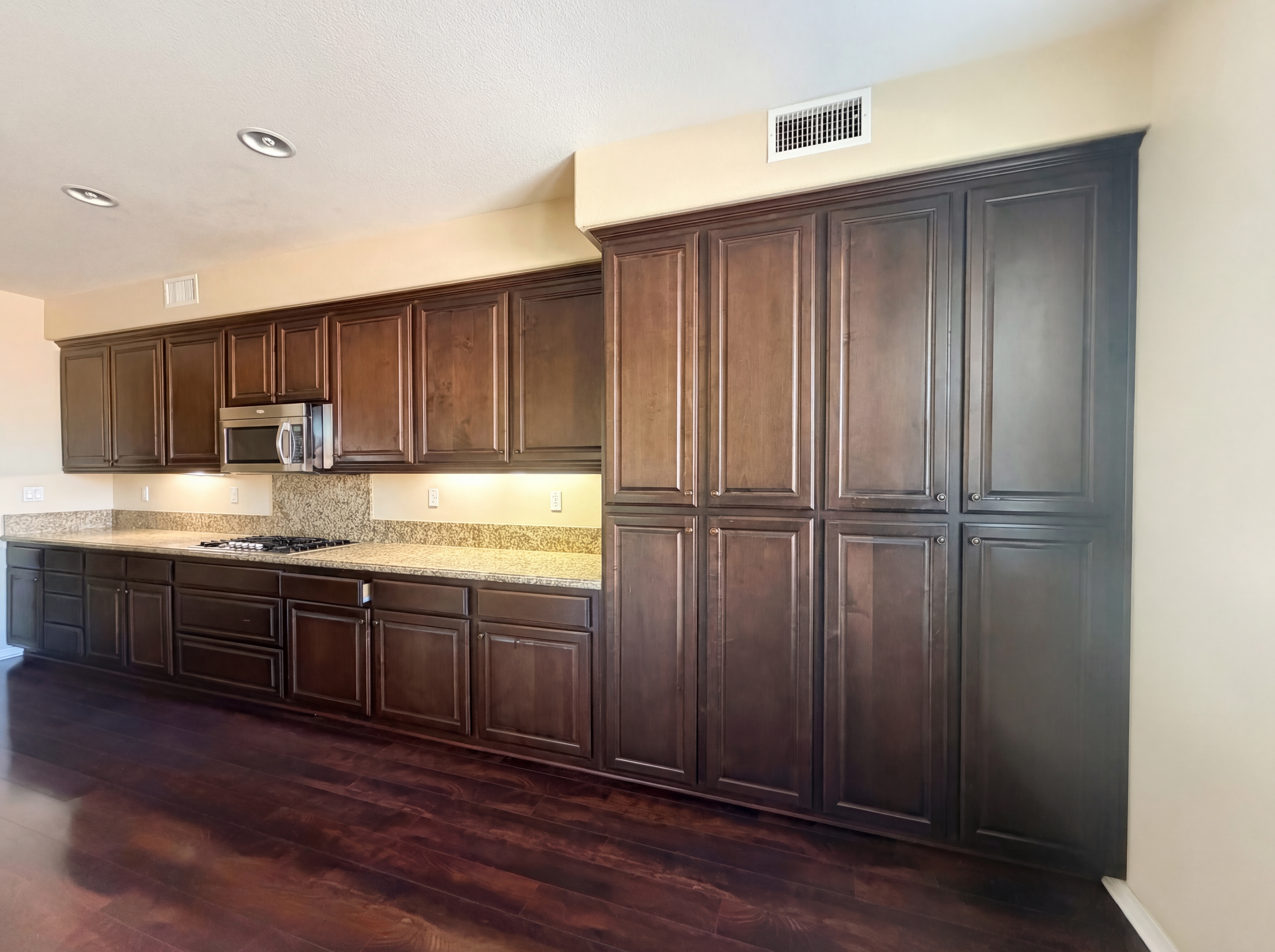Photo 9 of 35 of 28327 Serenity Falls Way, Menifee, CA