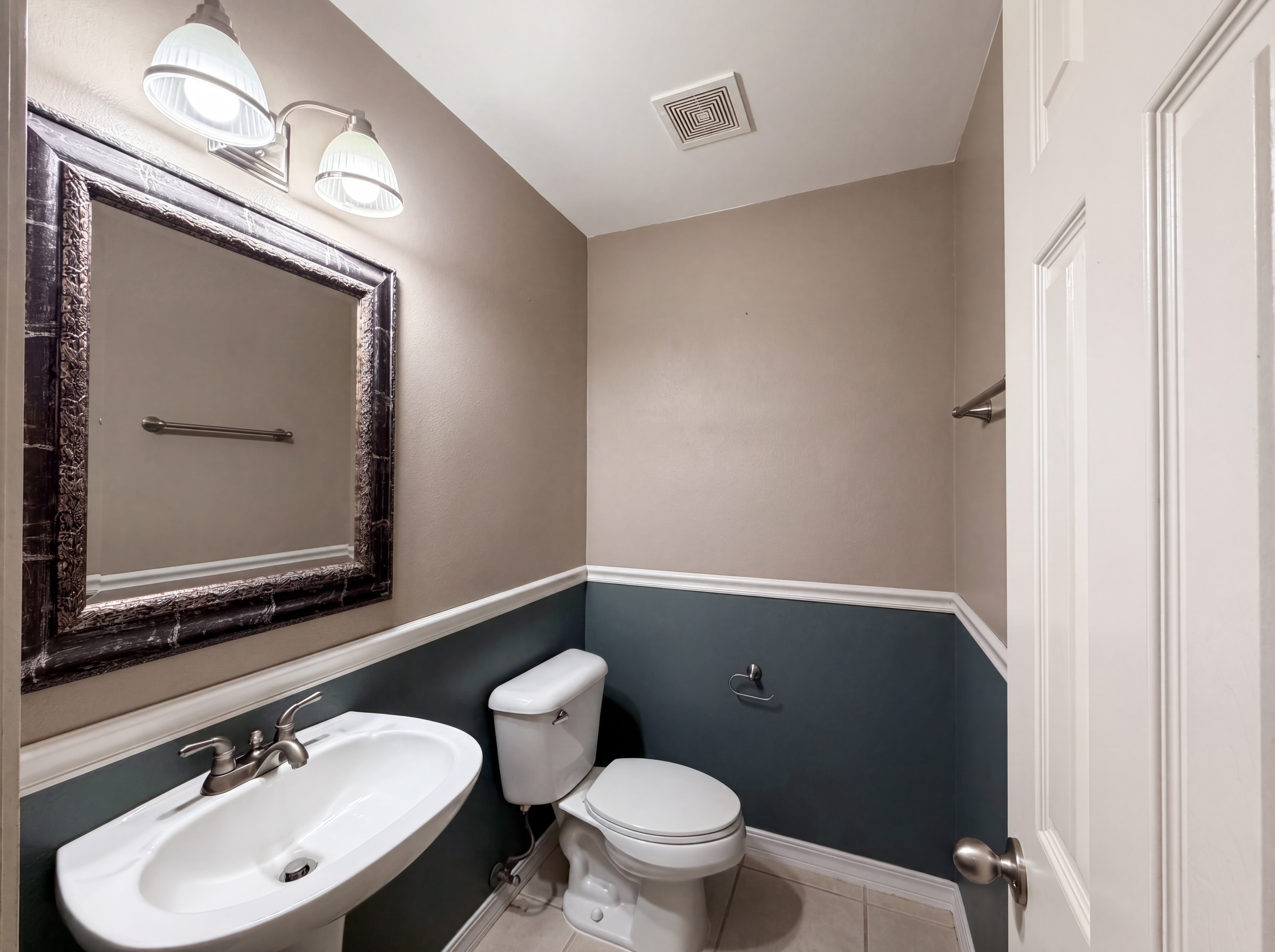 Photo 15 of 25 of 5880 SE Snowberry Ct, Hillsboro, OR
