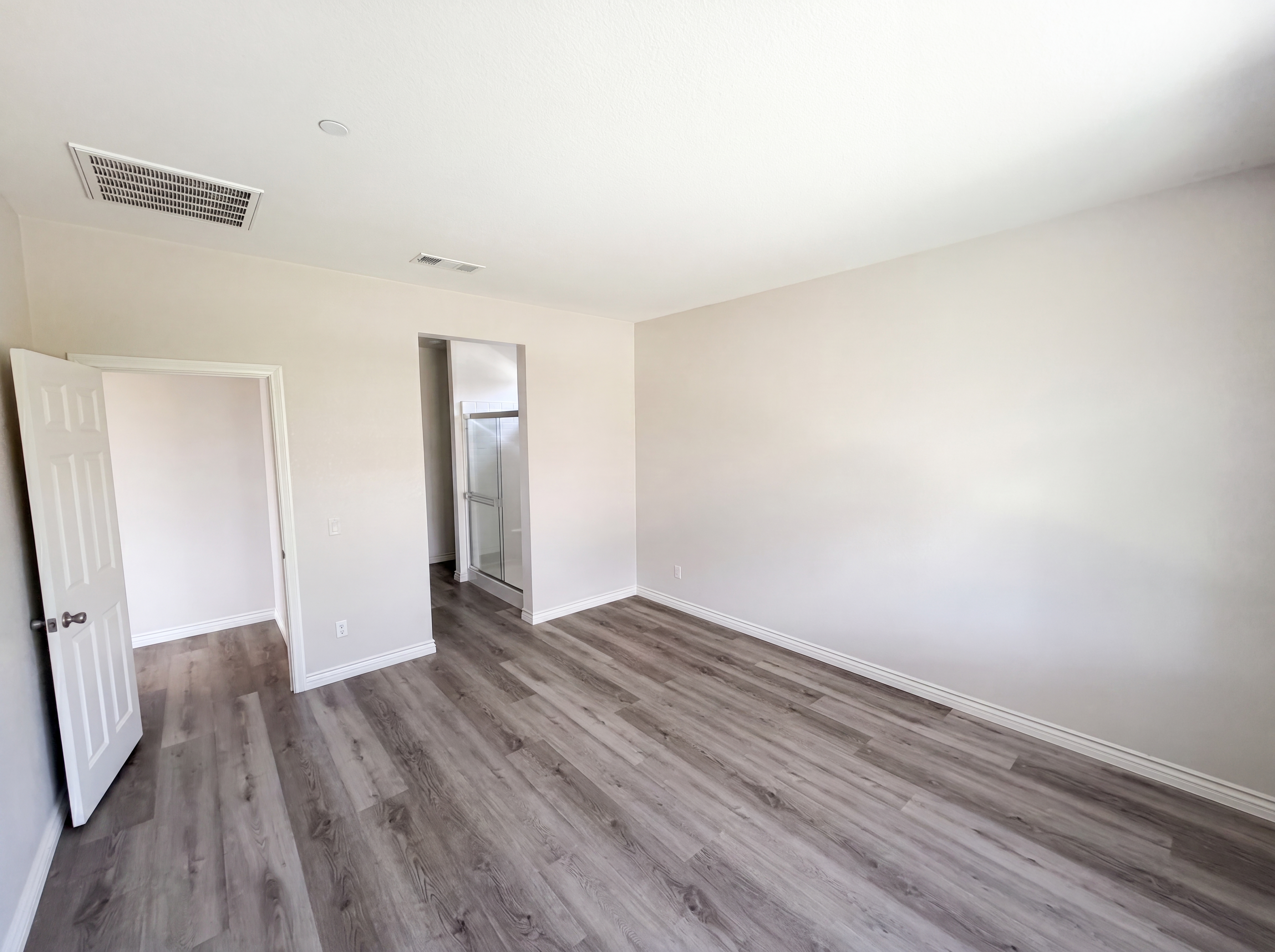 Photo 6 of 19 of 2460 Fernwood Ln, Perris, CA