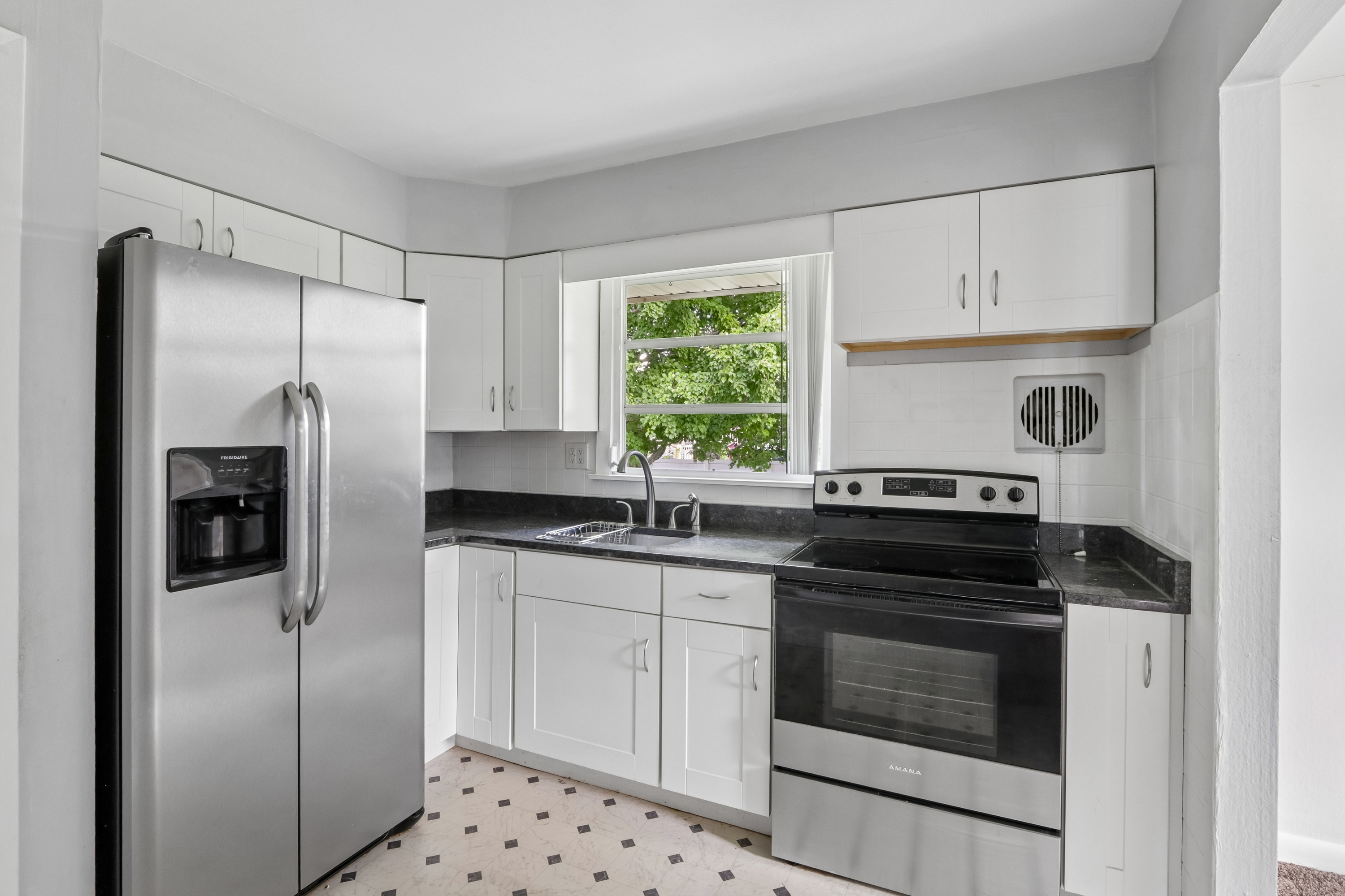 Photo 2 of 46 of 136 Cressmont Ave, Blackwood, NJ