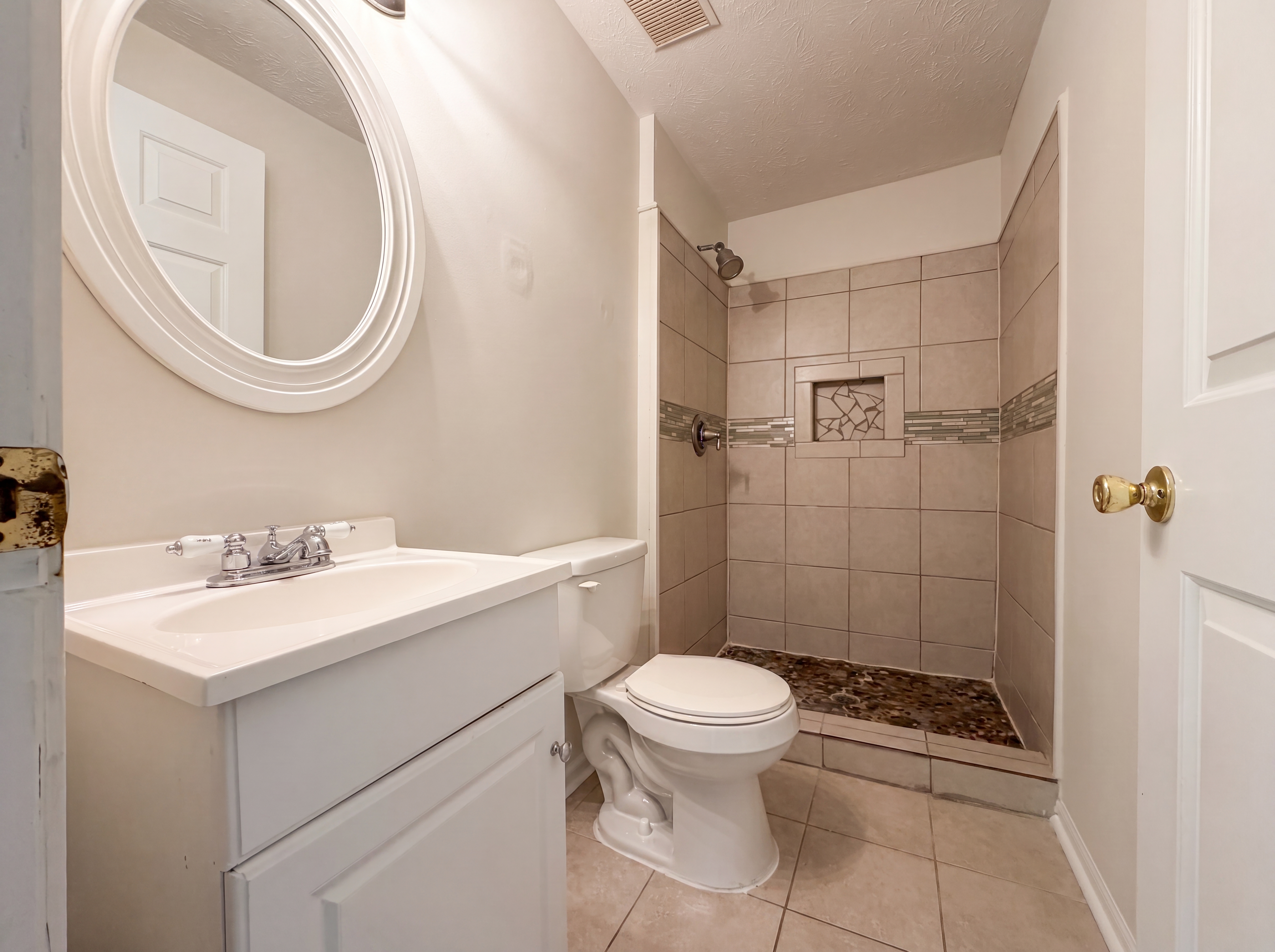 Photo 13 of 19 of 207 Seneca Forest Ct, Nashville, TN