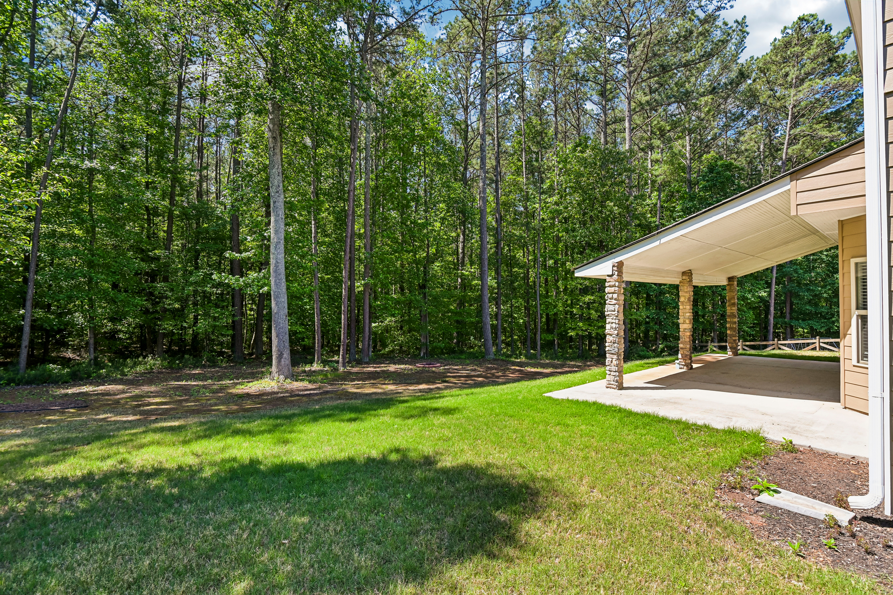 Photo 26 of 53 of 252 Stone Lake Dr, Dallas, GA