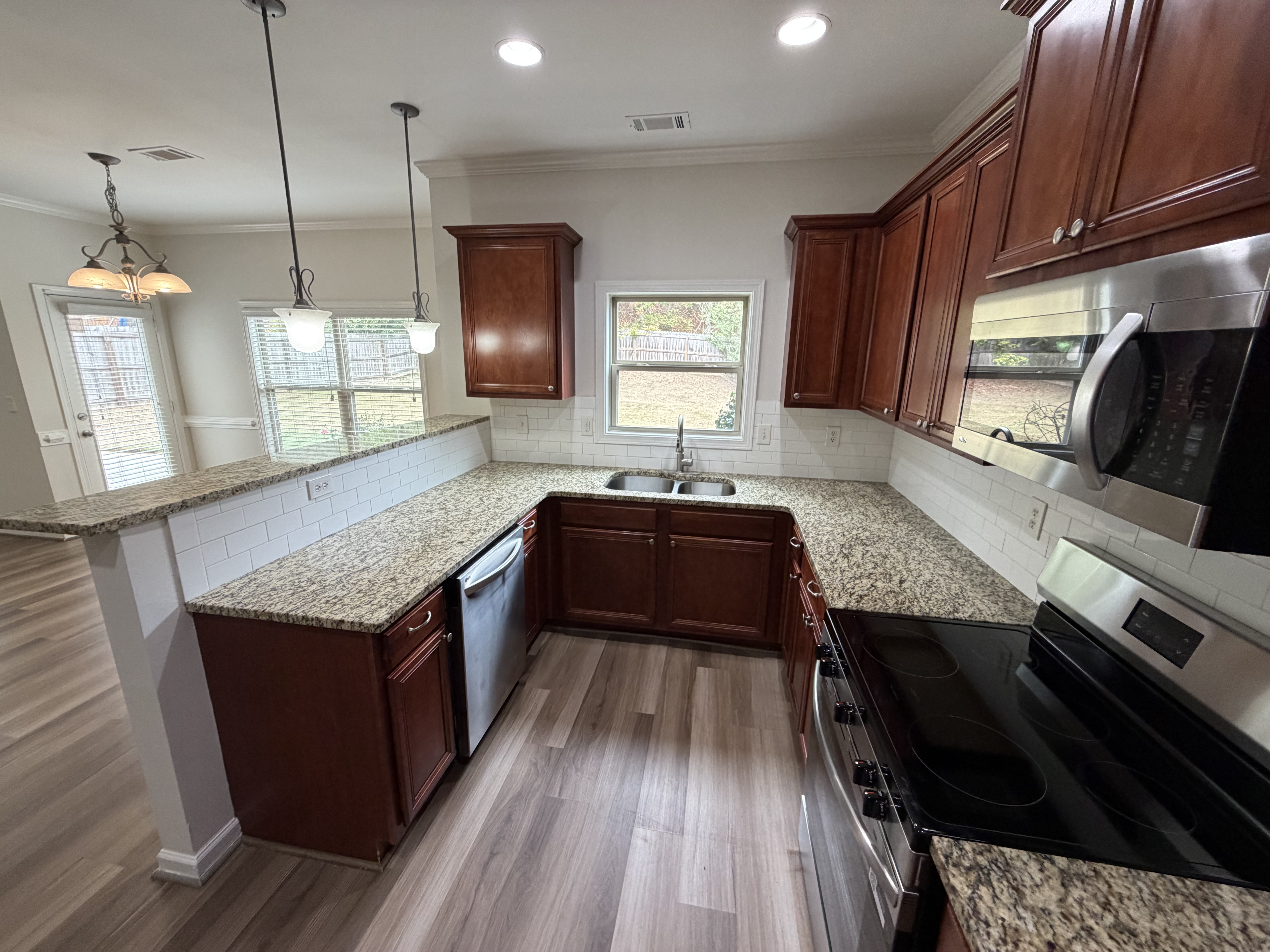 Photo 15 of 39 of 9518 Rushmore Cir, Braselton, GA