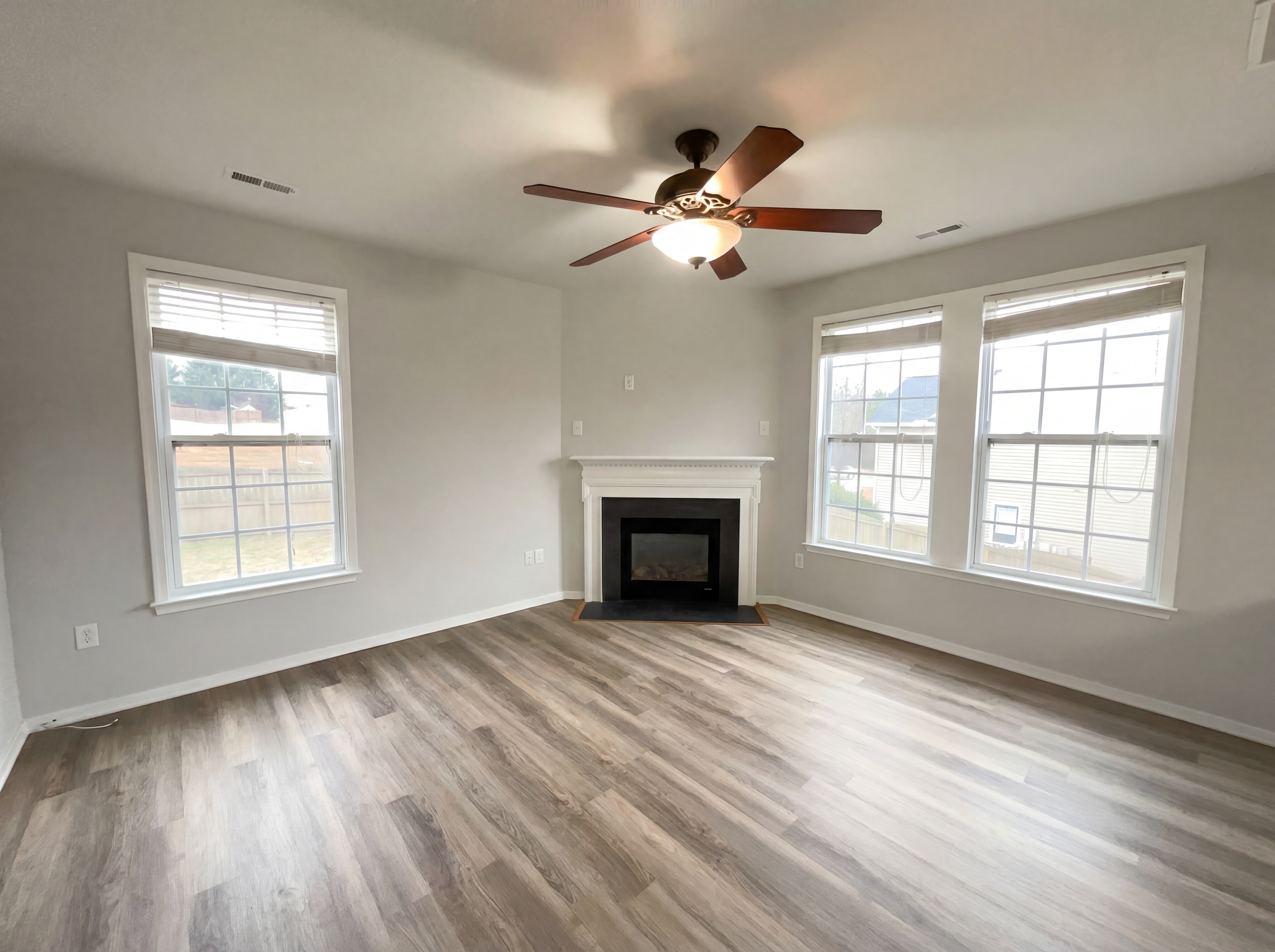 Photo 3 of 21 of 13166 Stockleigh Dr, Chester, VA