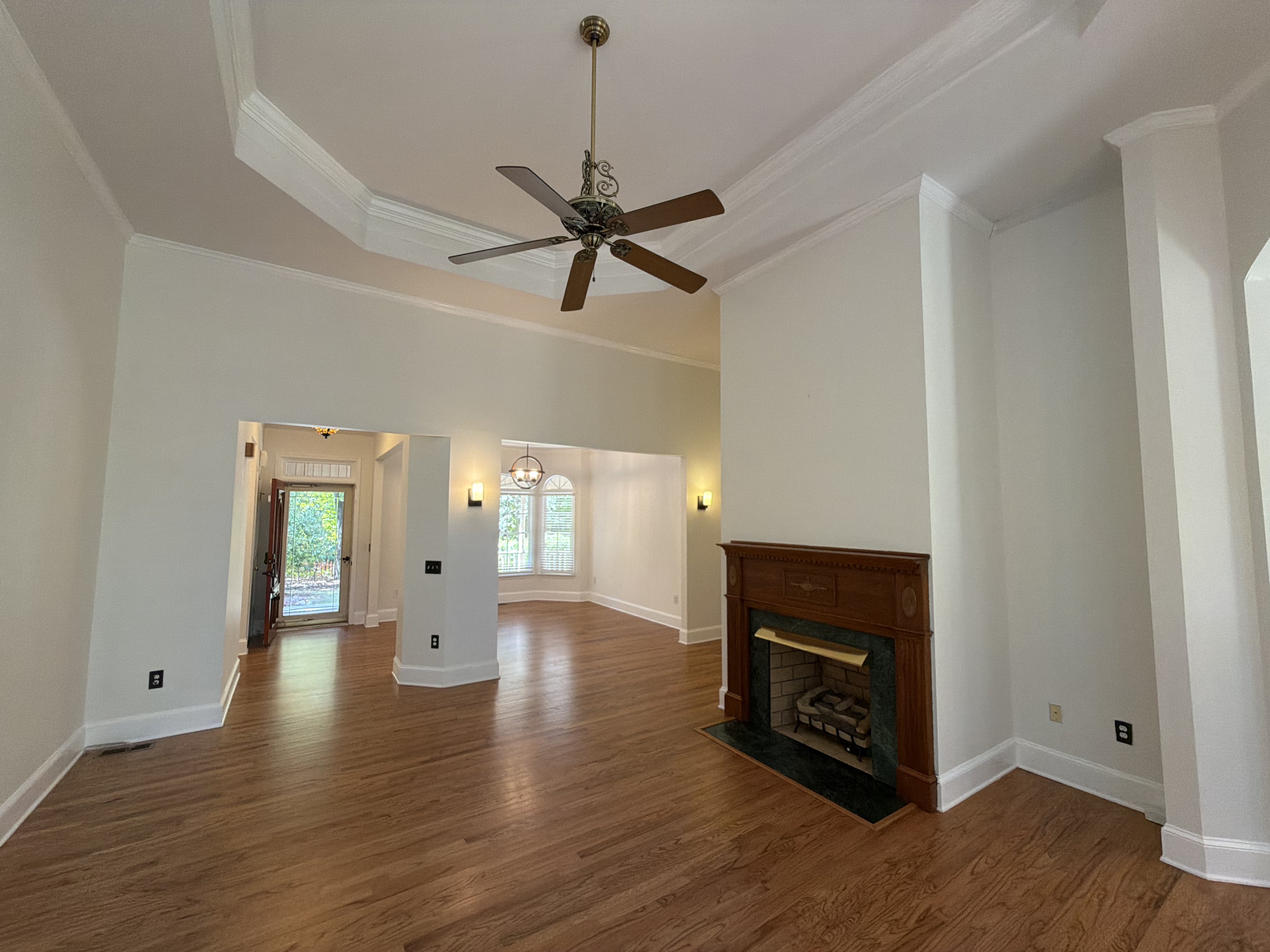 Photo 9 of 24 of 5406 Club View Dr, Concord, NC