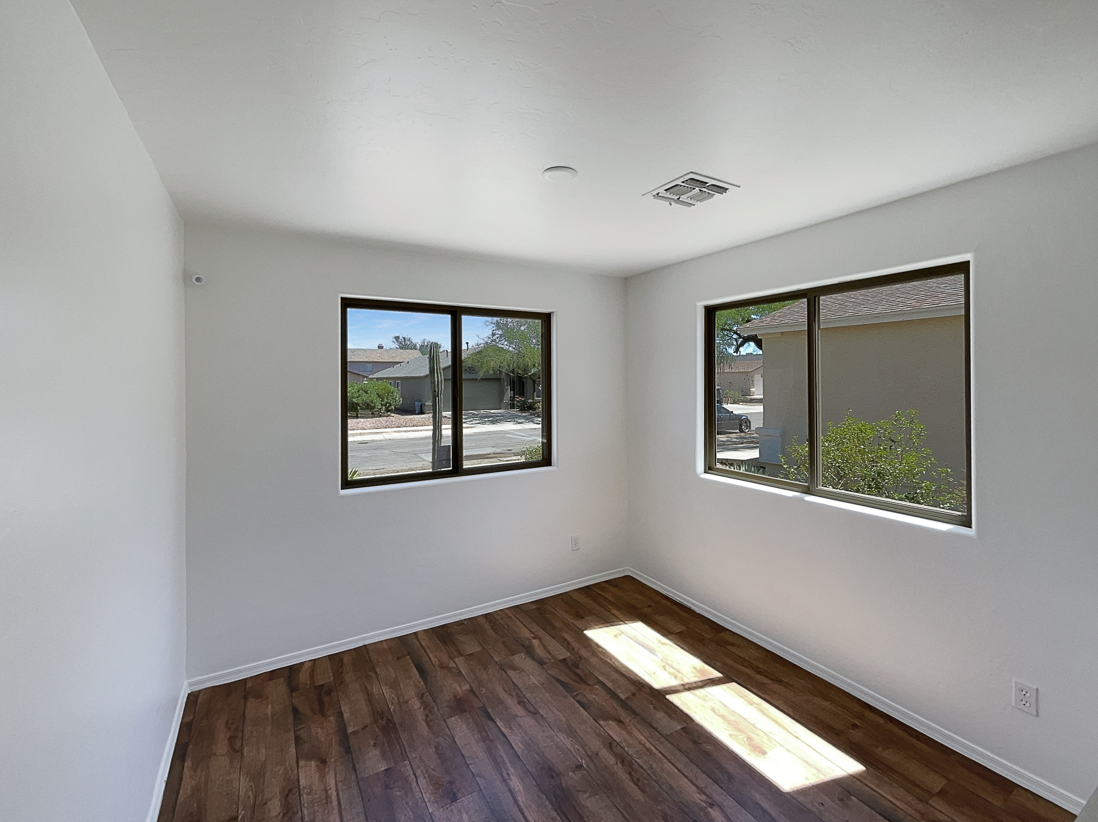 Photo 9 of 20 of 8758 E Mountain Spring Dr, Tucson, AZ