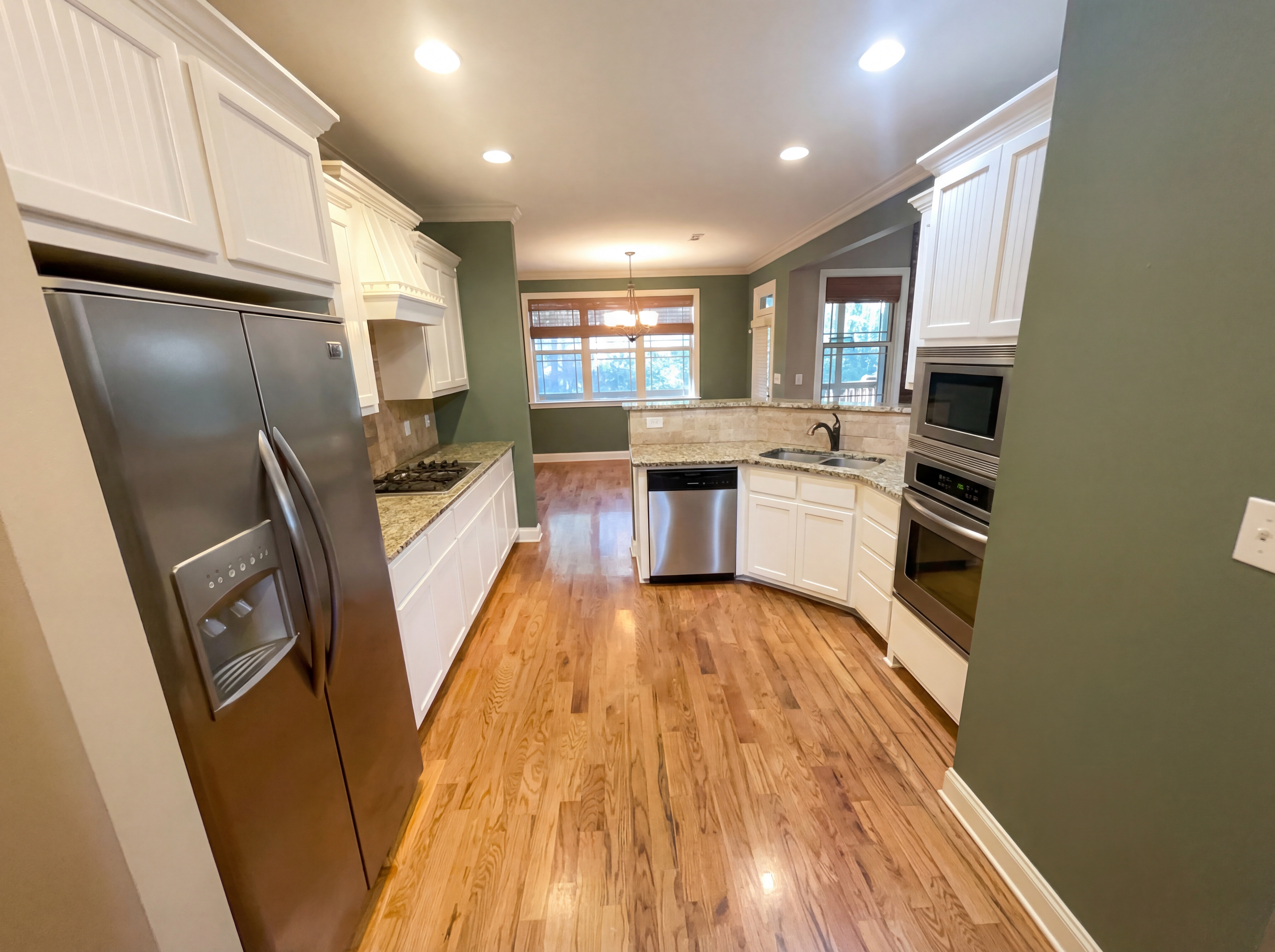 Photo 2 of 20 of 212 Westwind Dr, Newnan, GA