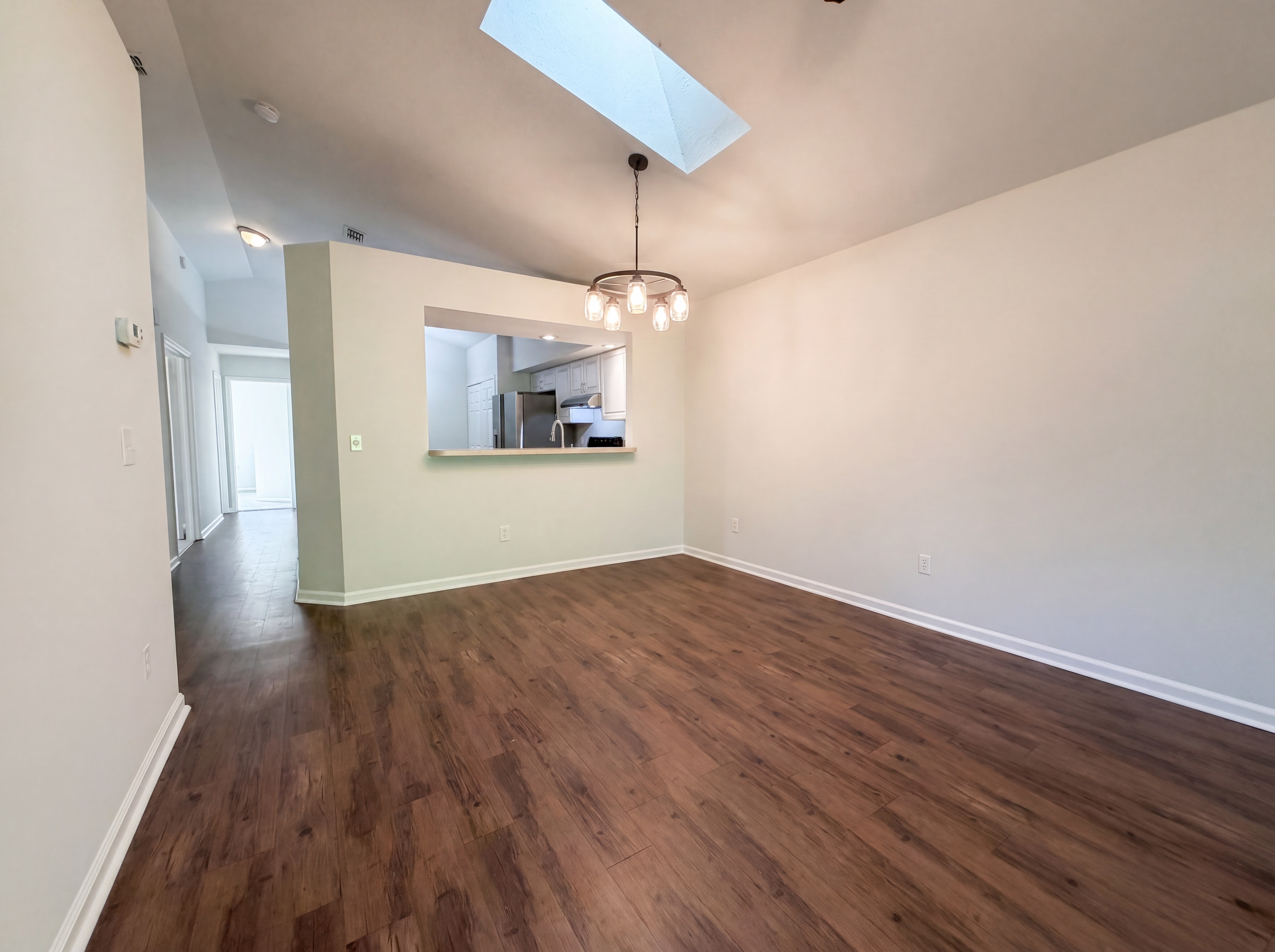 Photo 8 of 23 of 2512 Townsquare Dr, Jacksonville, FL
