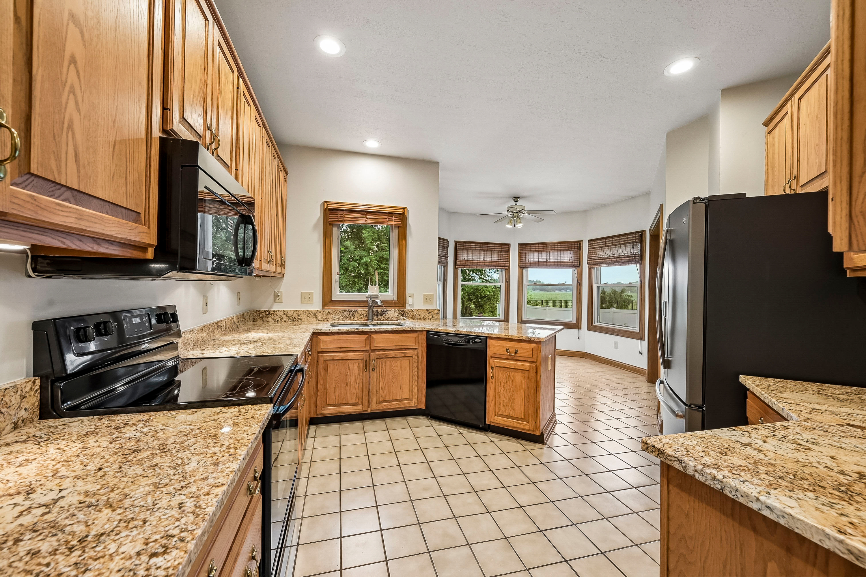 Photo 2 of 39 of 4542 Carrington Way, Hilliard, OH
