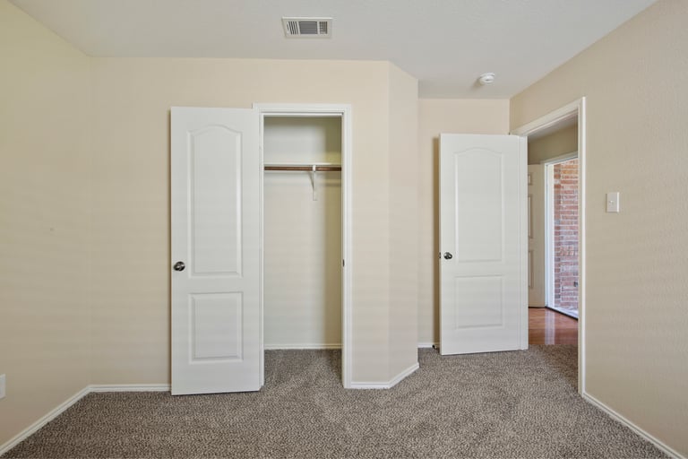 Photo 10 of 26 - 6008 Saddle Flap Dr, Fort Worth, TX 76179