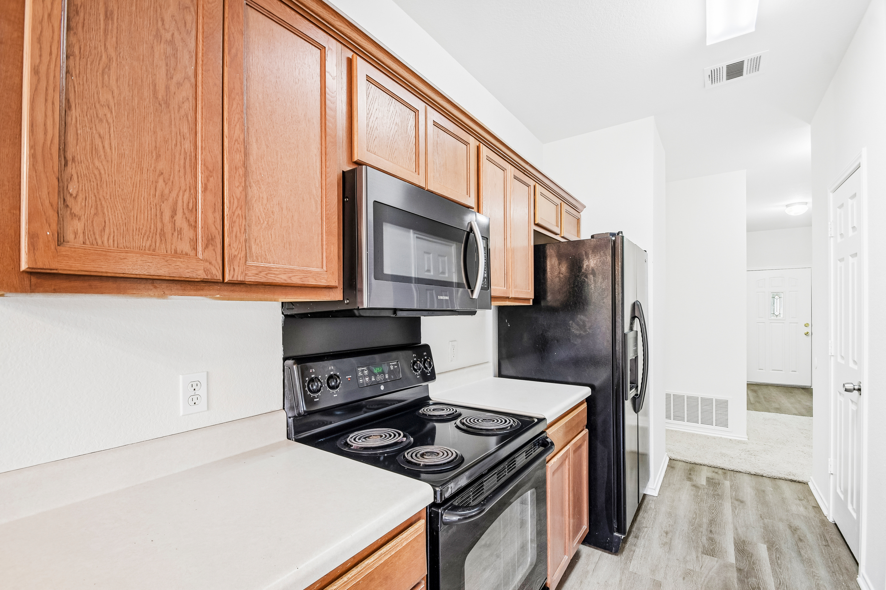 Photo 7 of 19 of 259 Coal Dr, Jarrell, TX